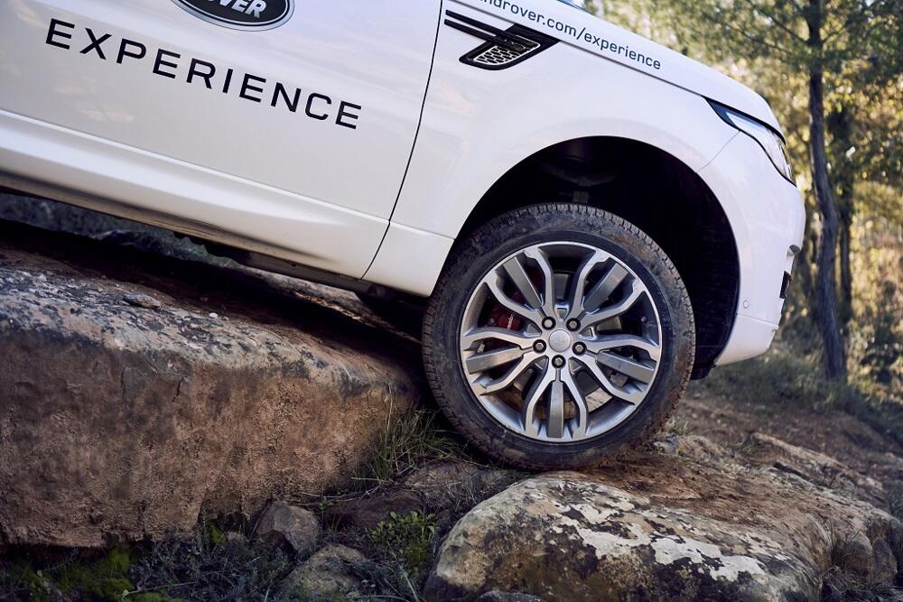Land Rover Range Rover Sport view 7