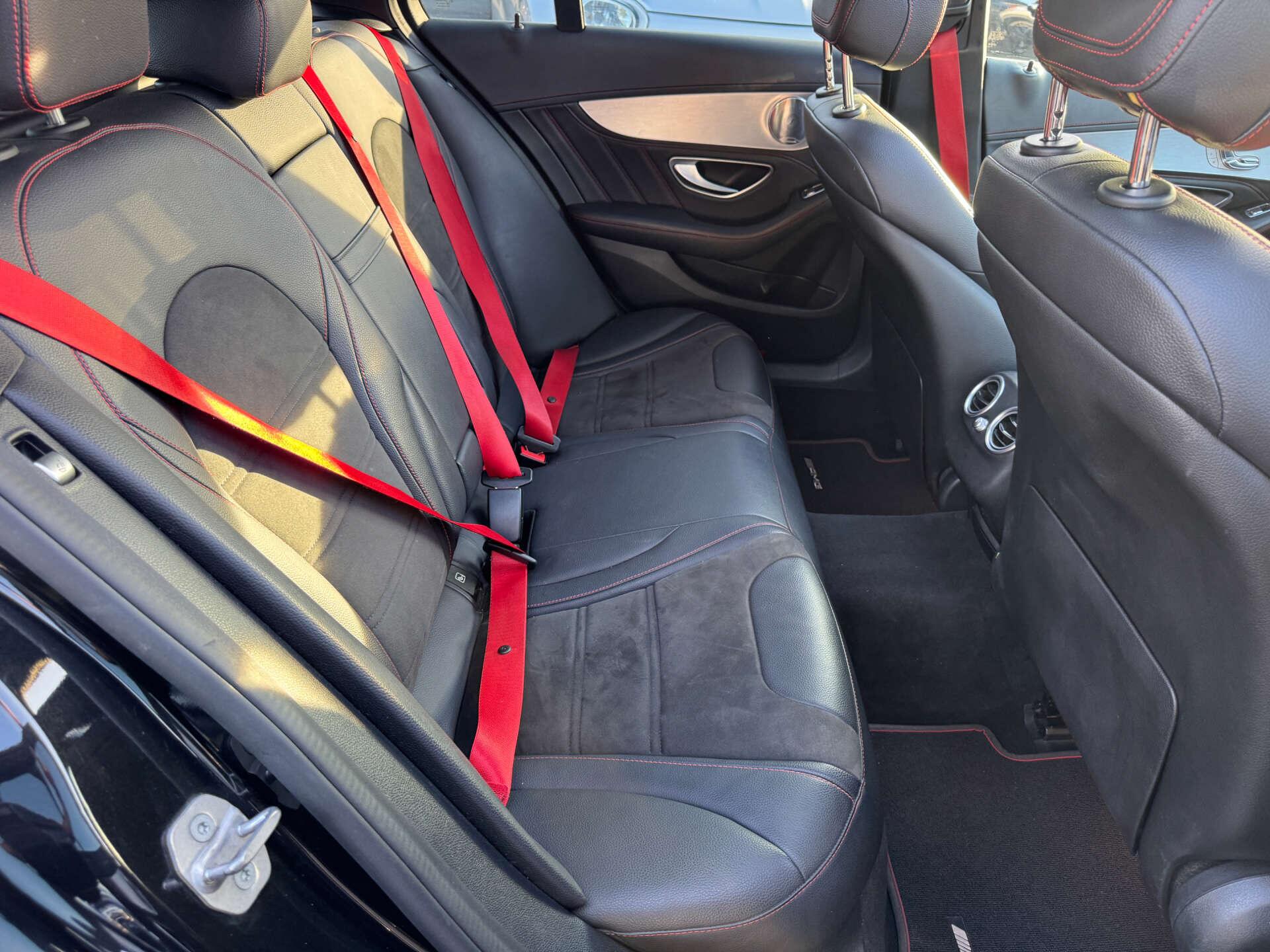 Mercedes-Benz C-Class view 13