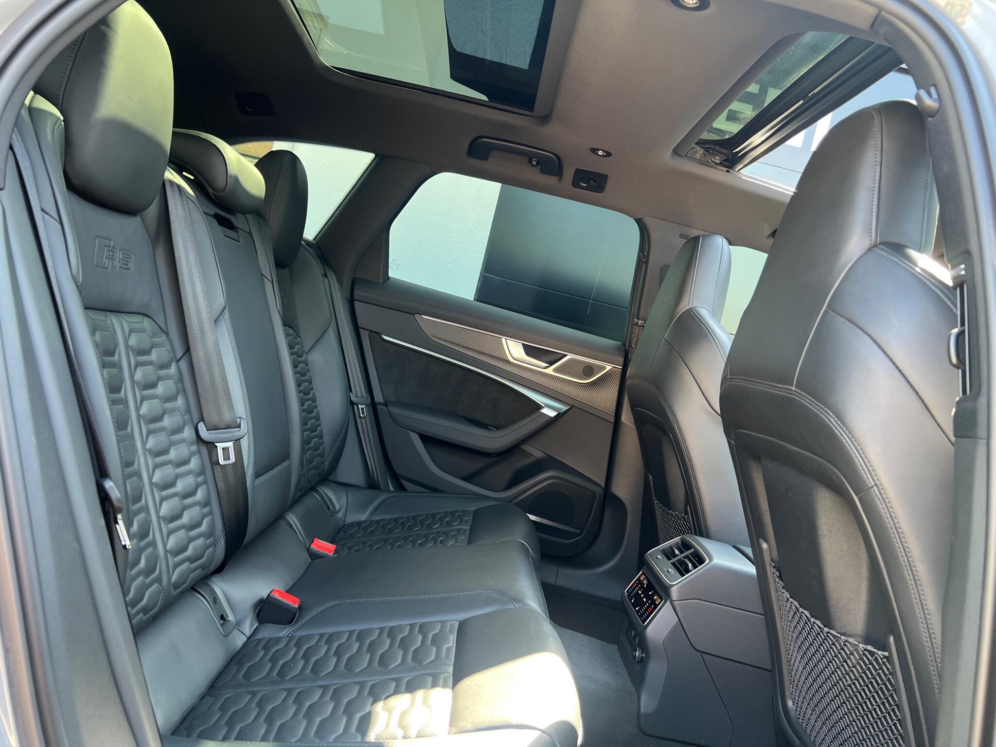 Audi RS6 view 17