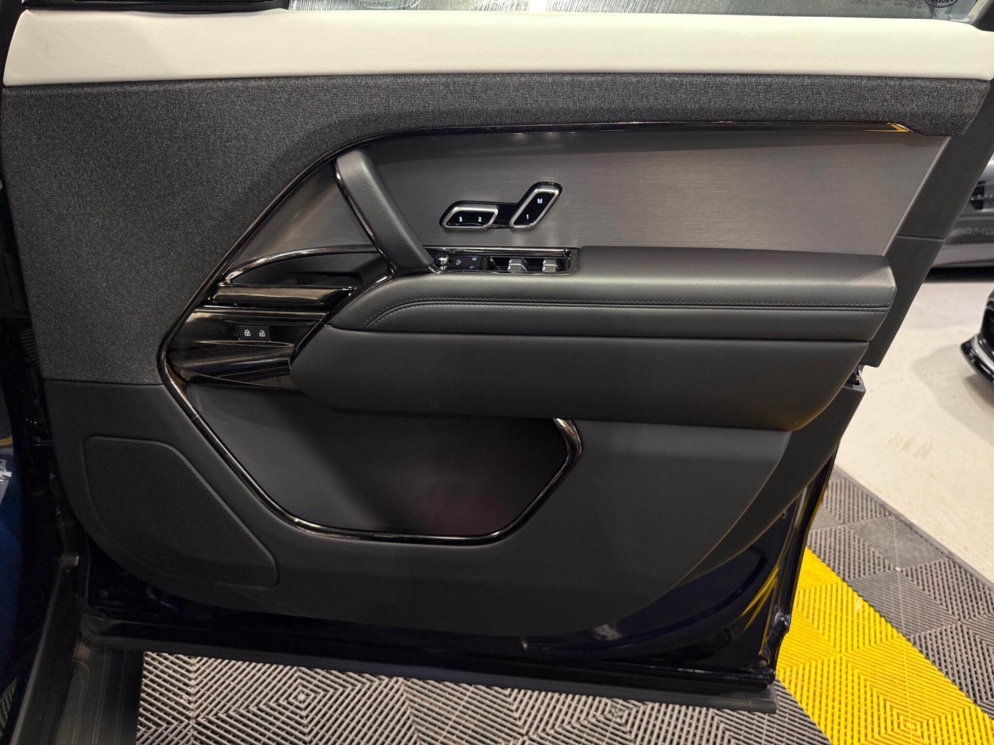 Land Rover Range Rover Sport view 49