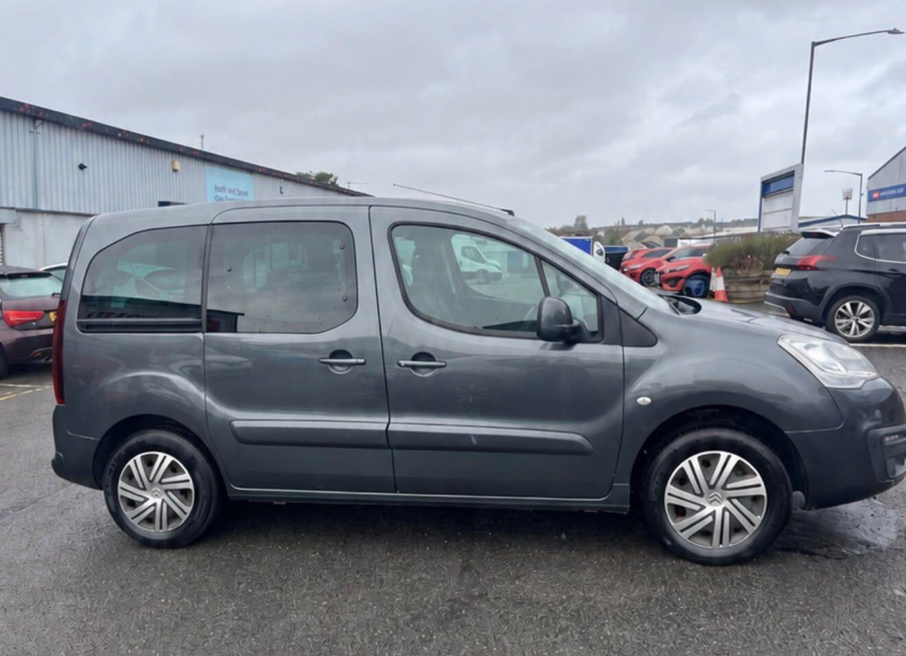 Citroen Berlingo view 9