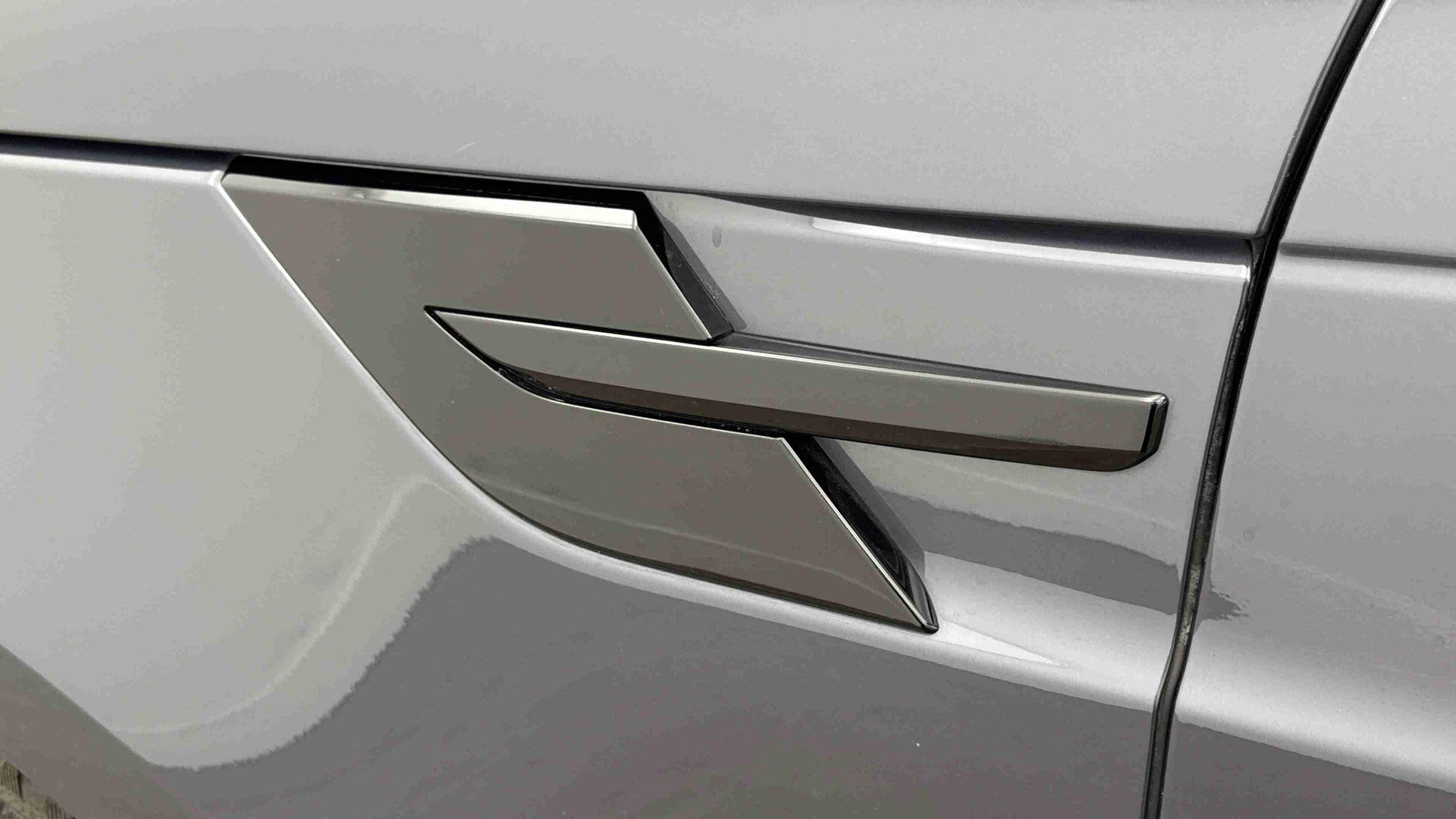 Land Rover Range Rover Sport view 20