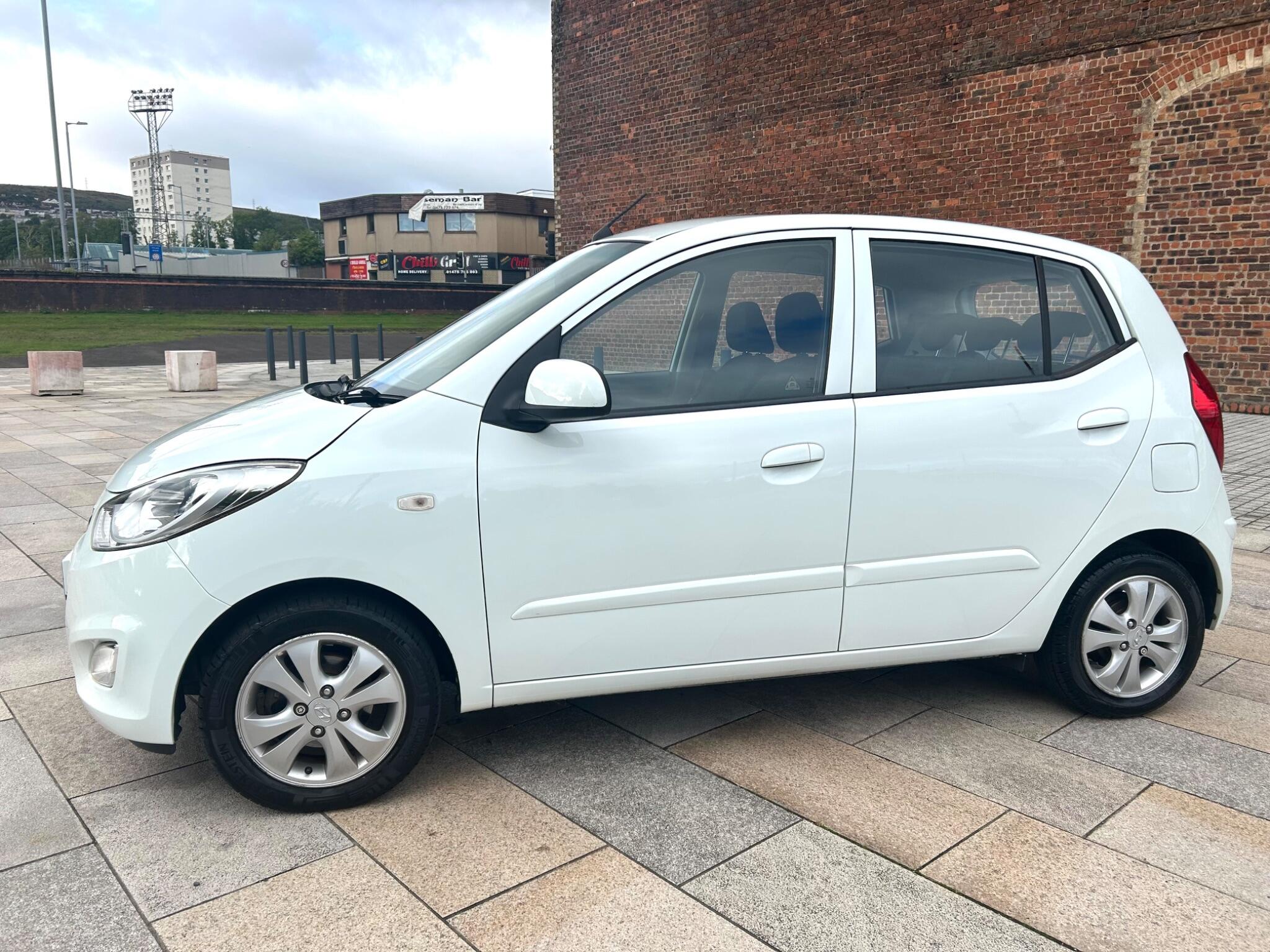 Hyundai I10 view 12