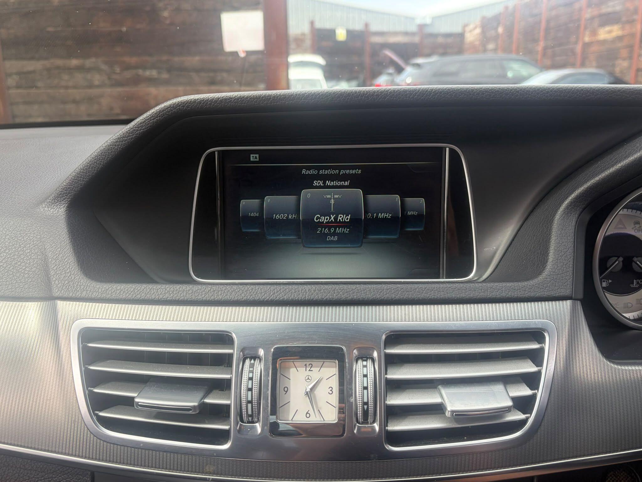 Mercedes-Benz E Class view 25