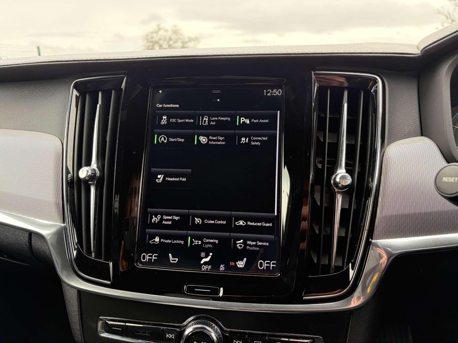 Volvo S90 view 56