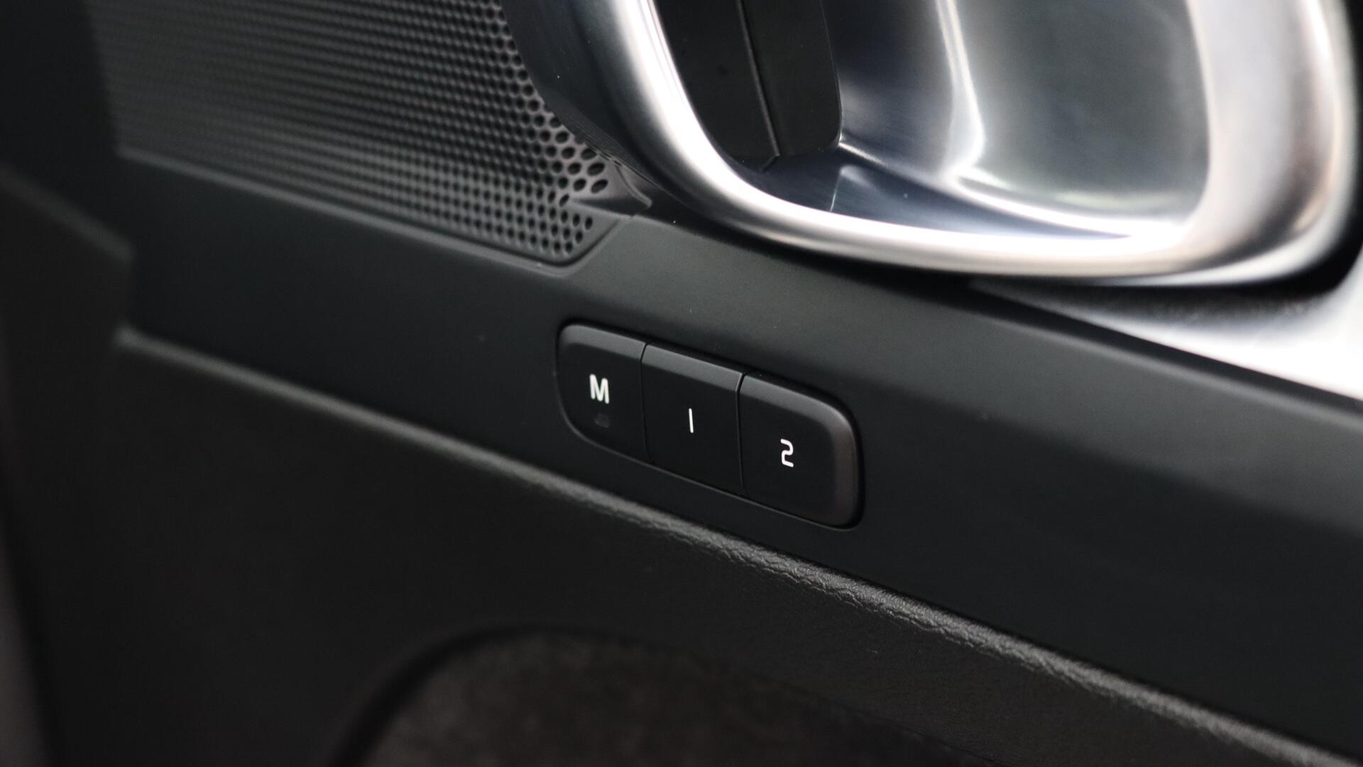 Volvo XC40 view 30