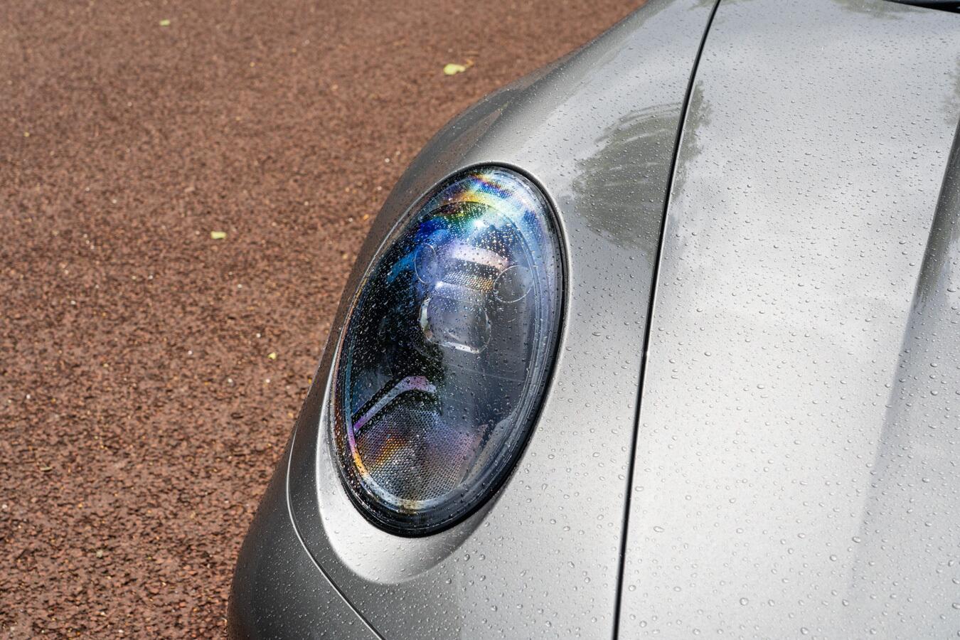 Porsche 911 view 14