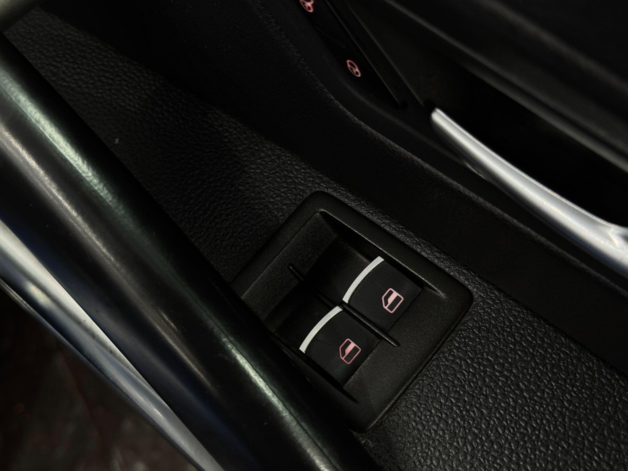 Volkswagen Scirocco view 27