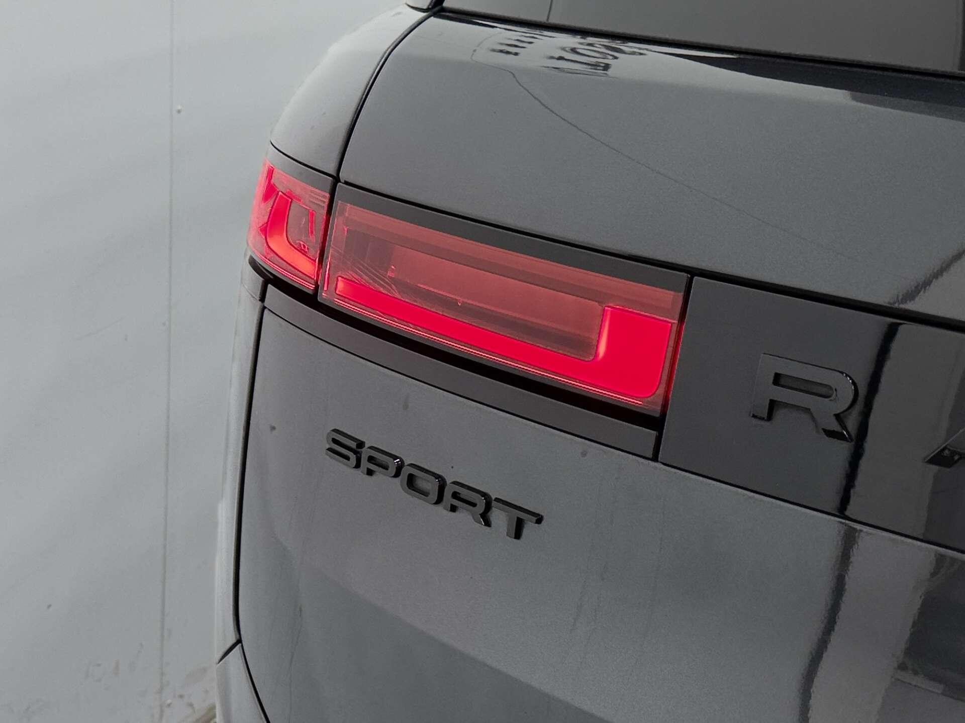 Land Rover Range Rover Sport view 25