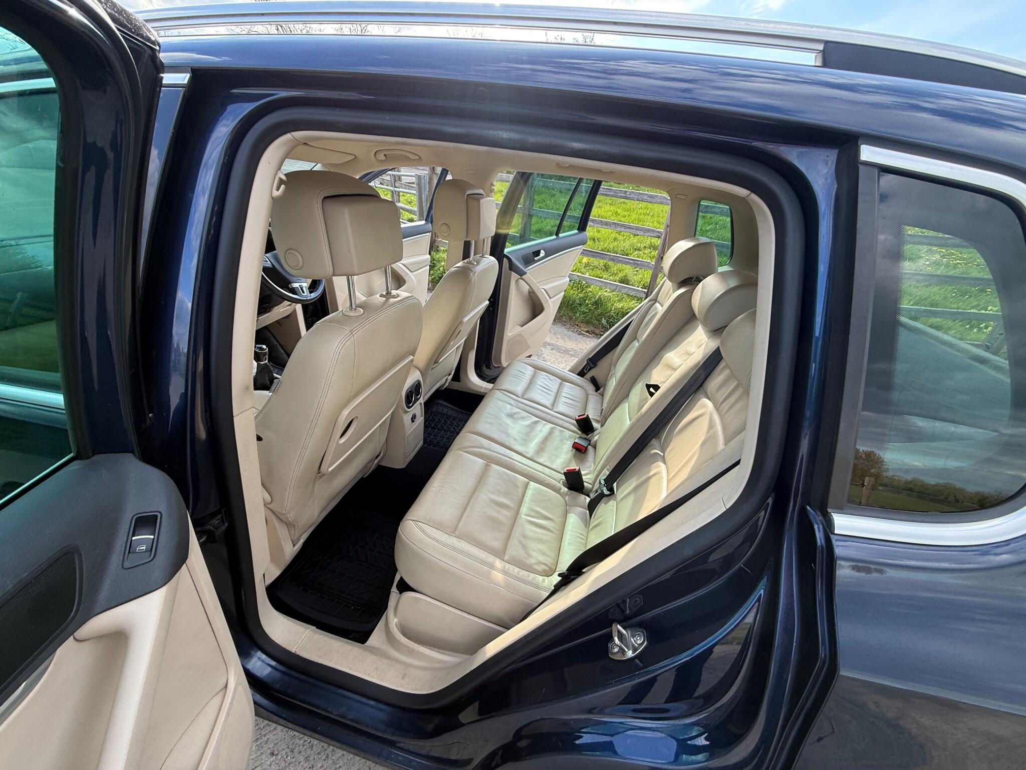 Volkswagen Tiguan 2.0 TDI BlueMotion Tech SE 4WD Euro 5 (s/s) 5dr — photo 31 of 100