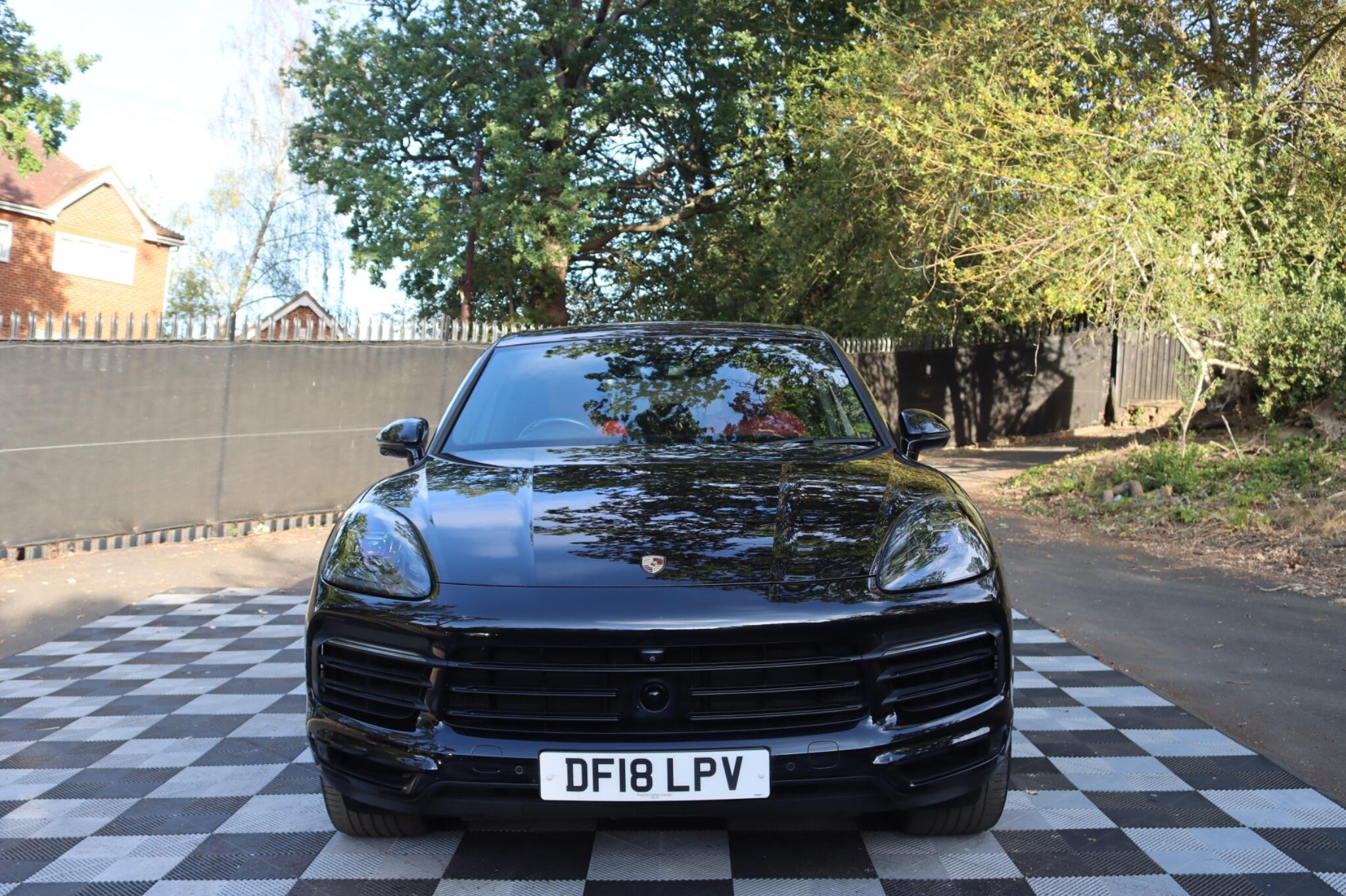 Porsche Cayenne view 21