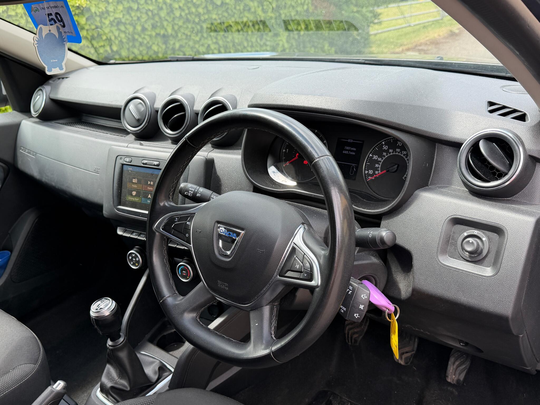 Dacia Duster view 8