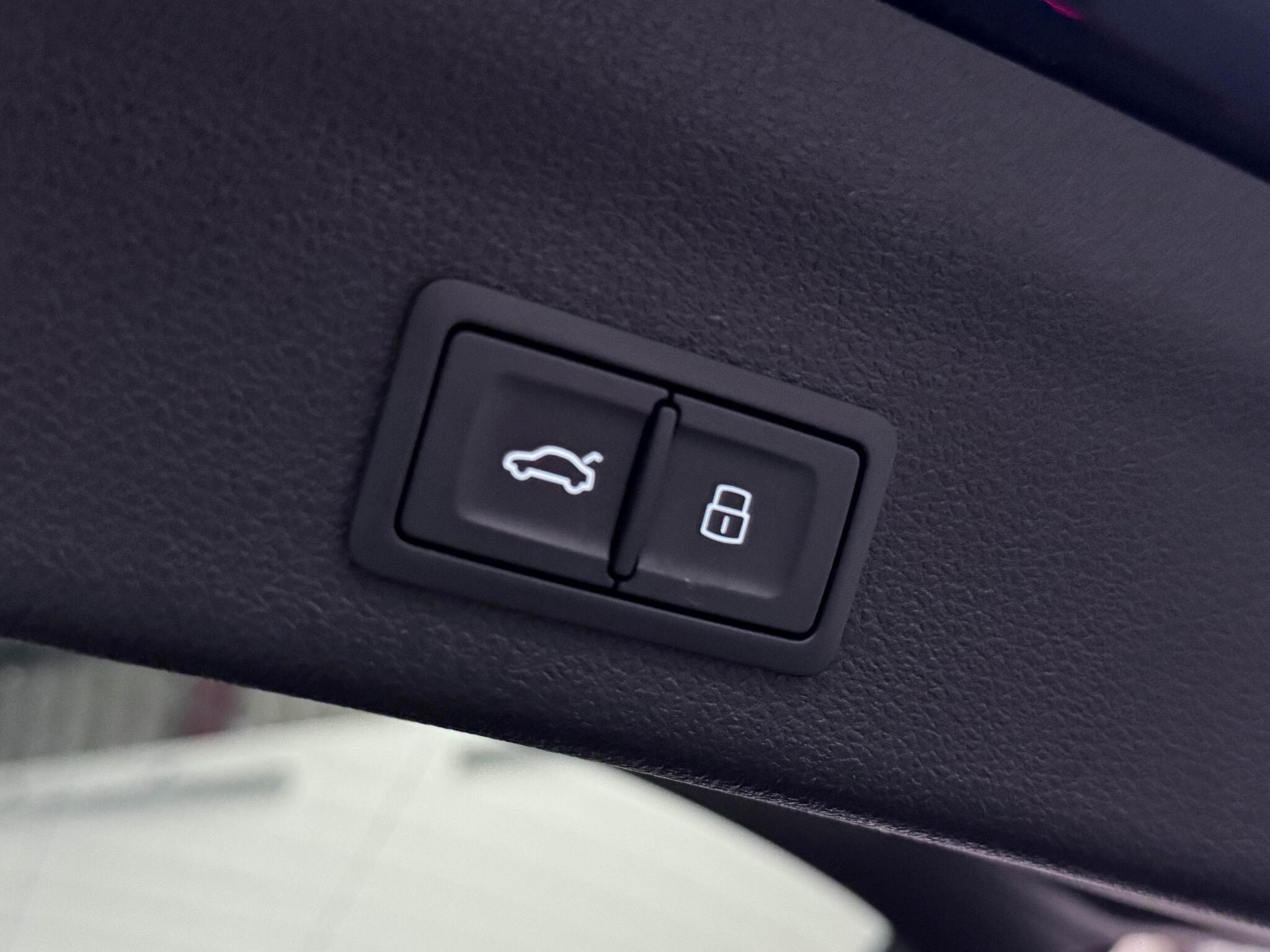 Audi A6 view 8