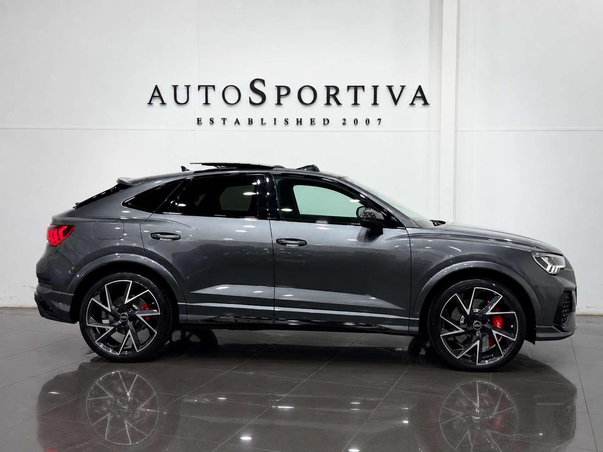 Audi RS Q3 view 3