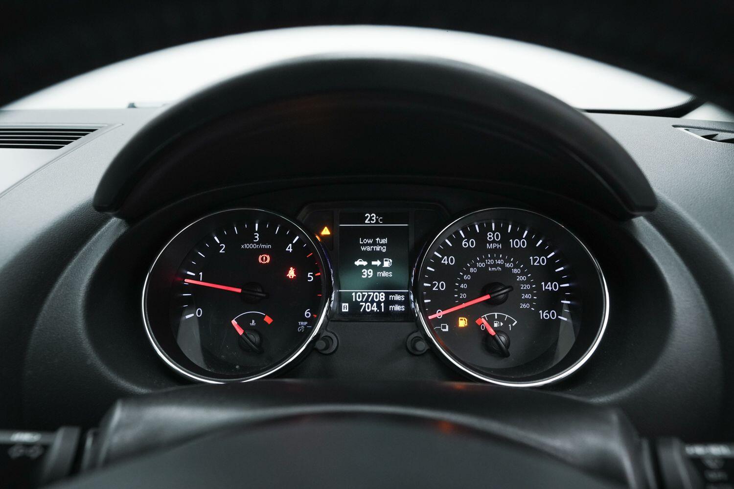 Nissan Qashqai view 25
