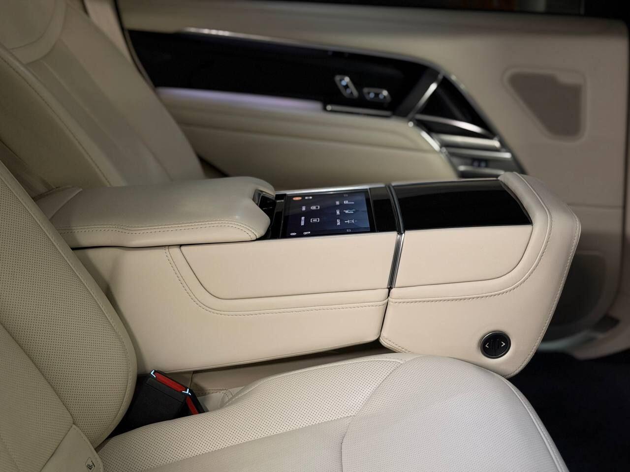 Land Rover Range Rover view 20