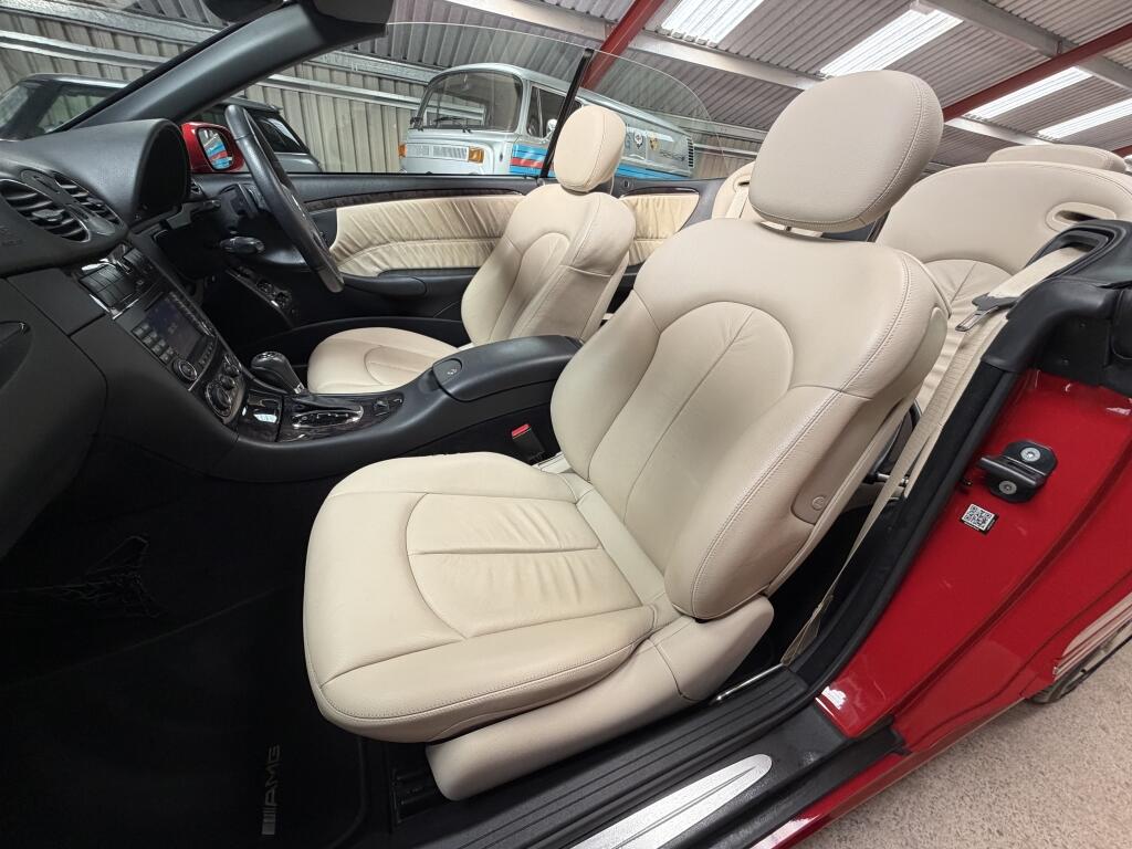 Mercedes-Benz CLK view 20
