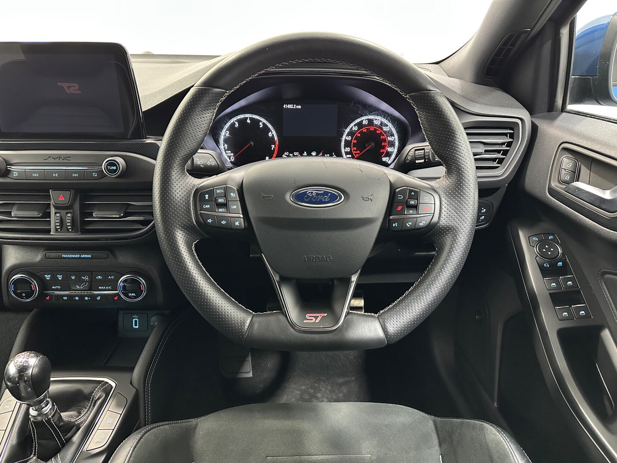 Ford Focus view 13