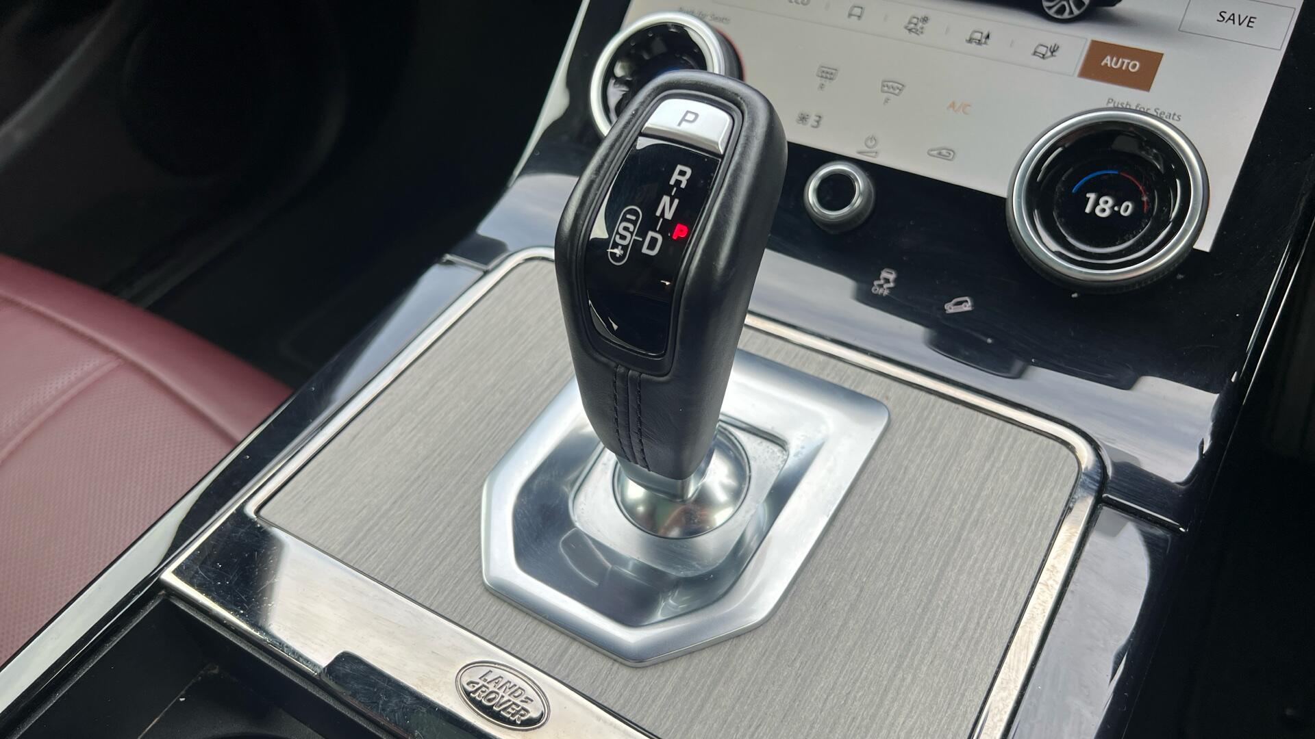 Land Rover Range Rover Evoque view 15