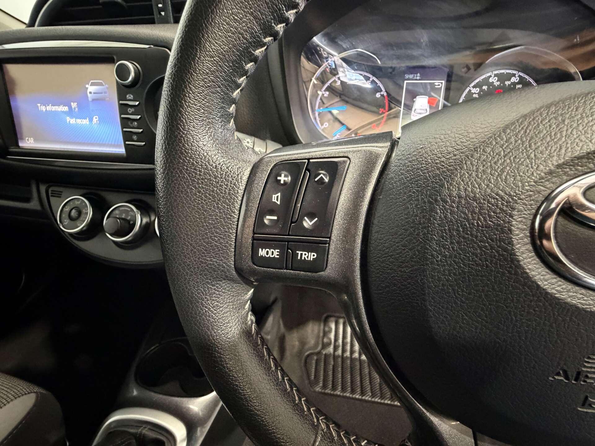 Toyota Yaris view 24