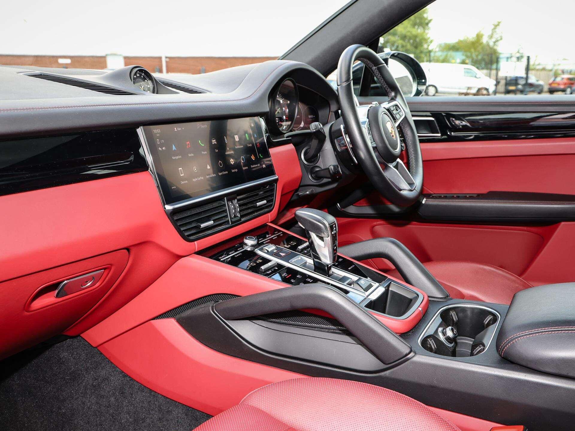 Porsche Cayenne view 5