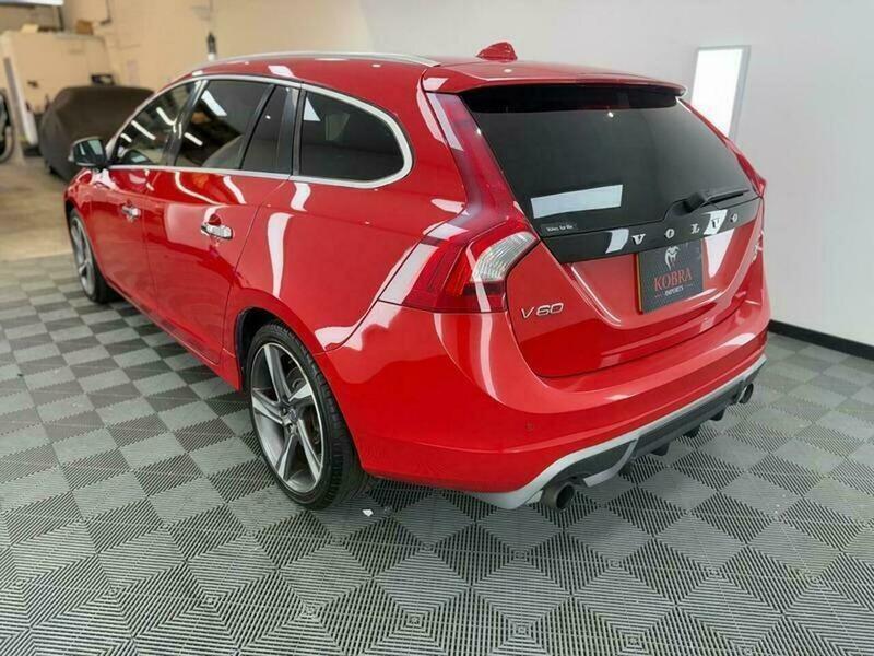 2011 Volvo V60 image 6