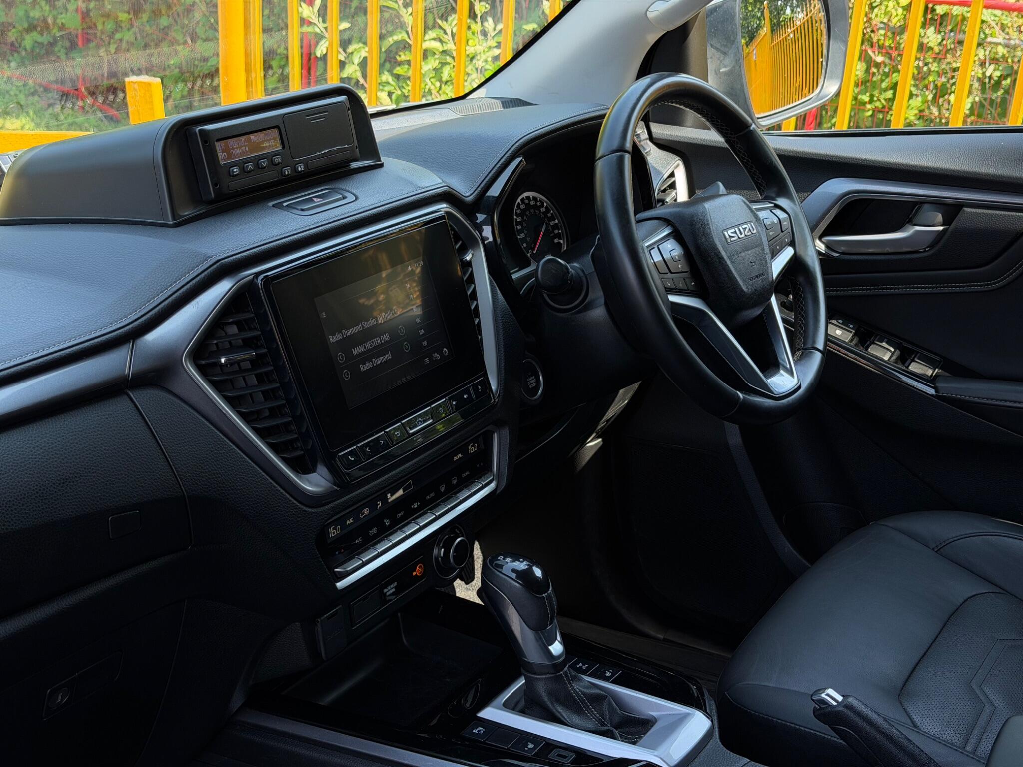 Isuzu D-Max view 27