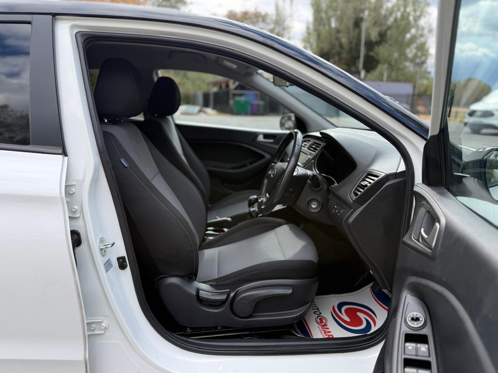 Hyundai i20 view 29