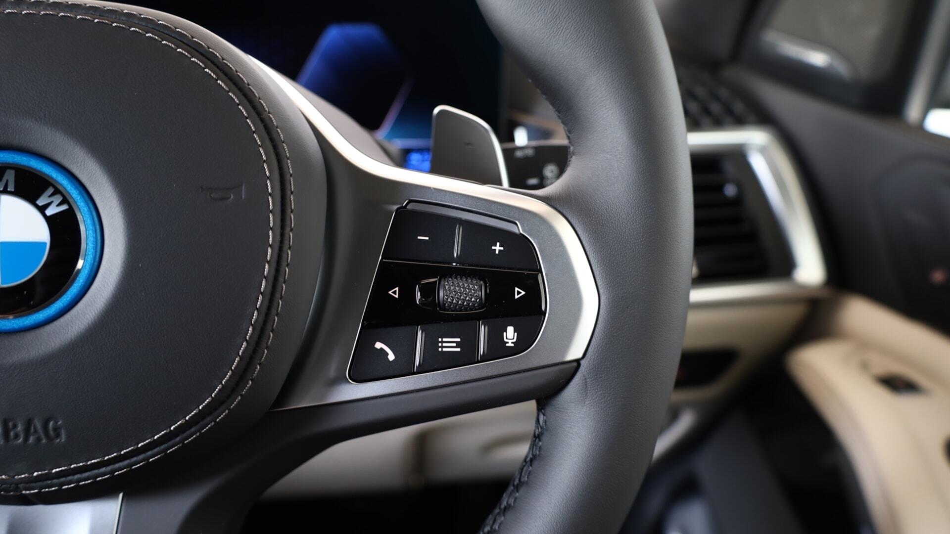 BMW X5 view 19