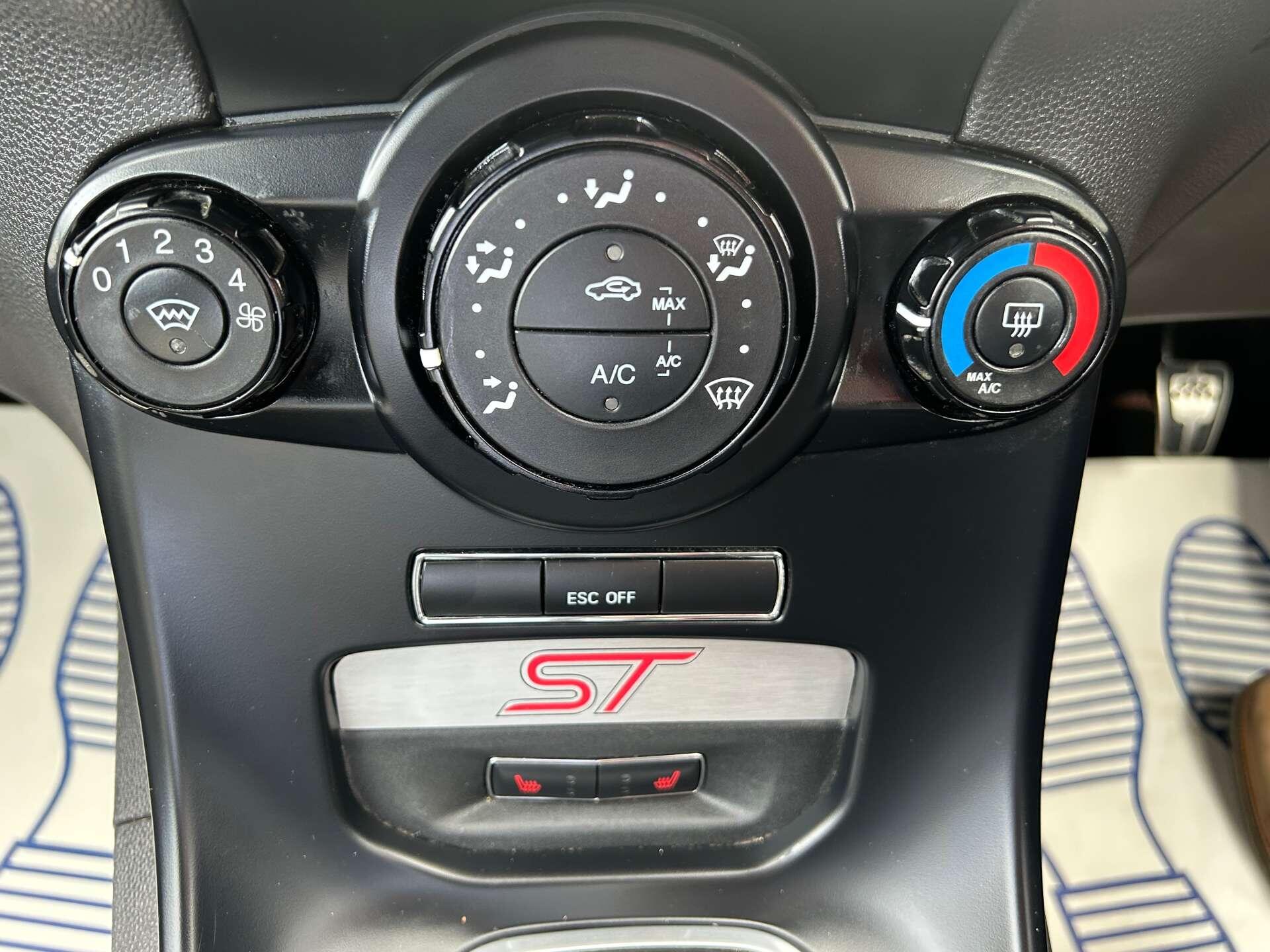 Ford Fiesta view 29