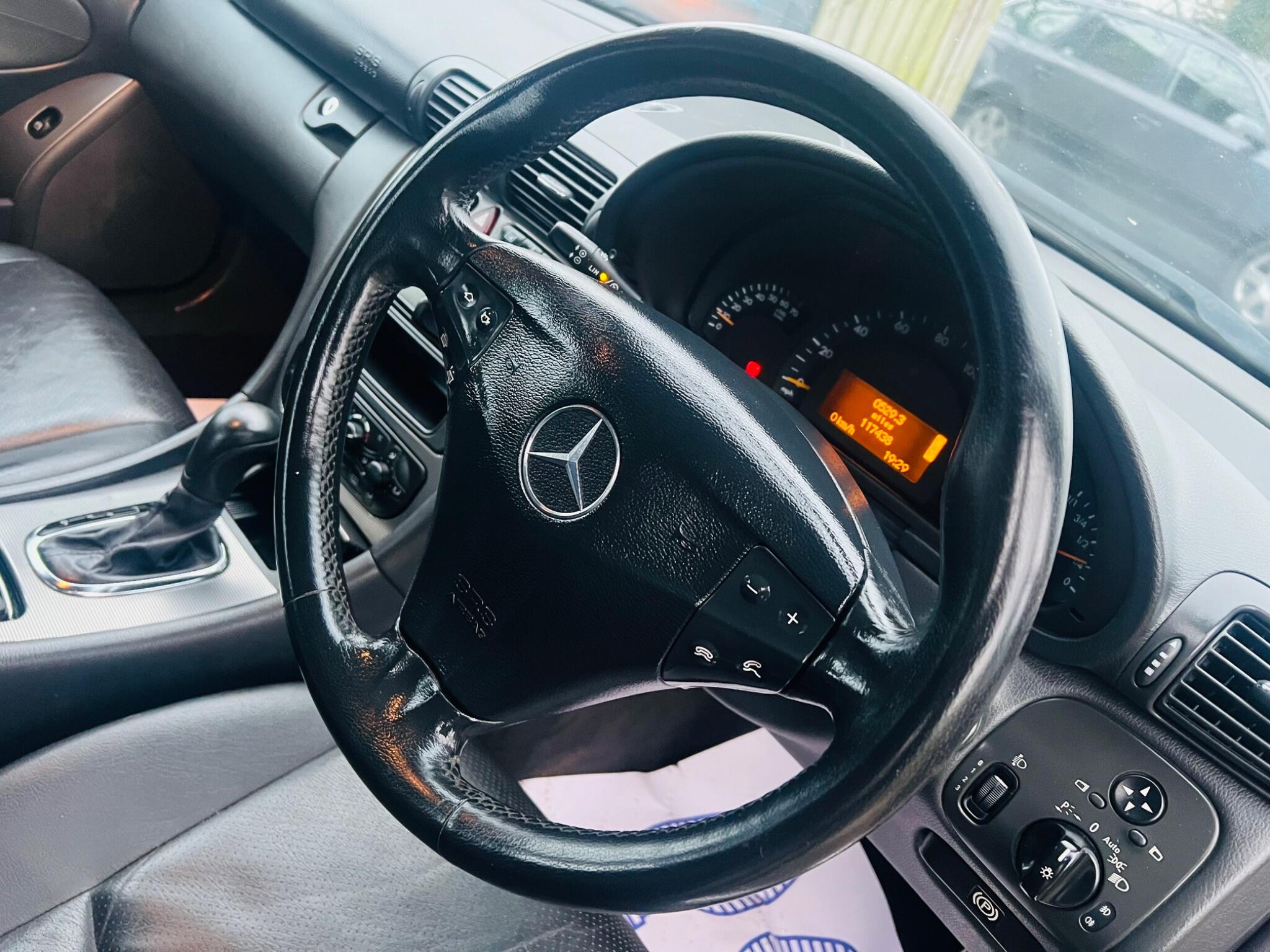 2004 Mercedes-Benz C Class image 29