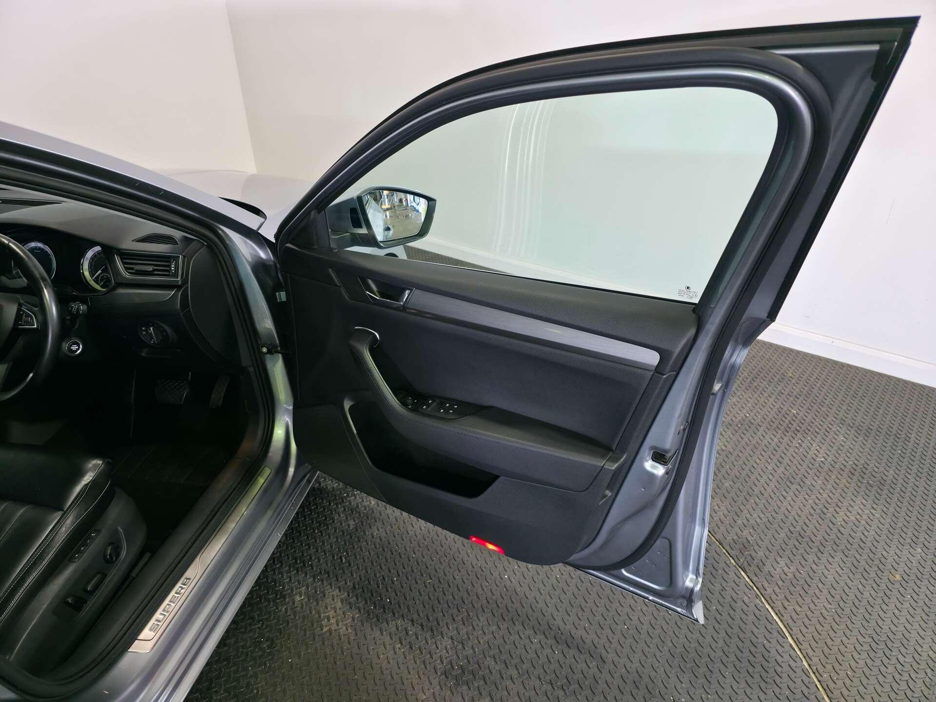 Skoda Superb view 27
