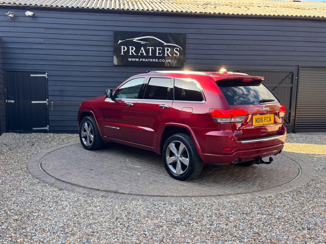 Jeep Grand Cherokee view 8