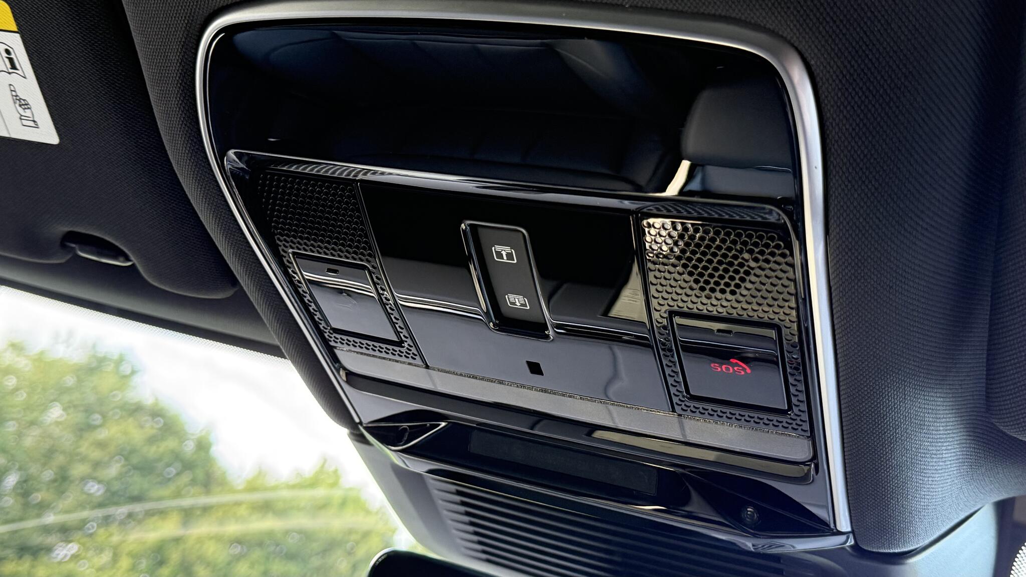 Land Rover Range Rover Sport view 60