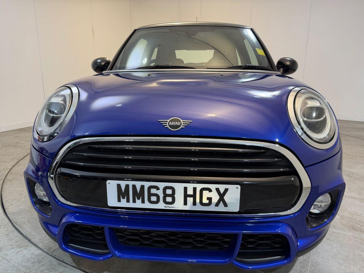 Mini Cooper view 14