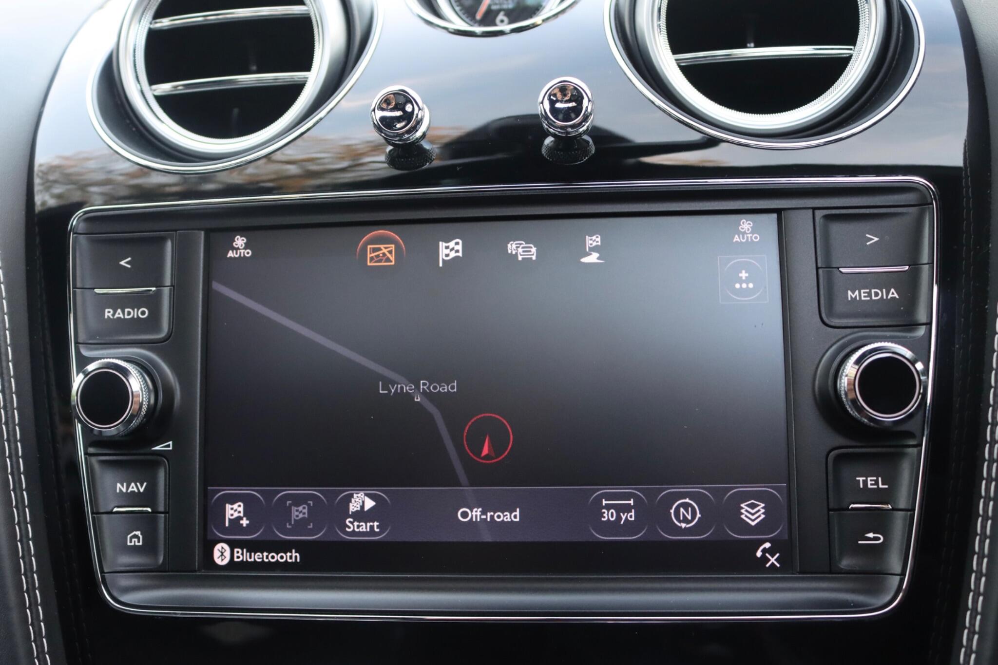 Bentley Bentayga view 65