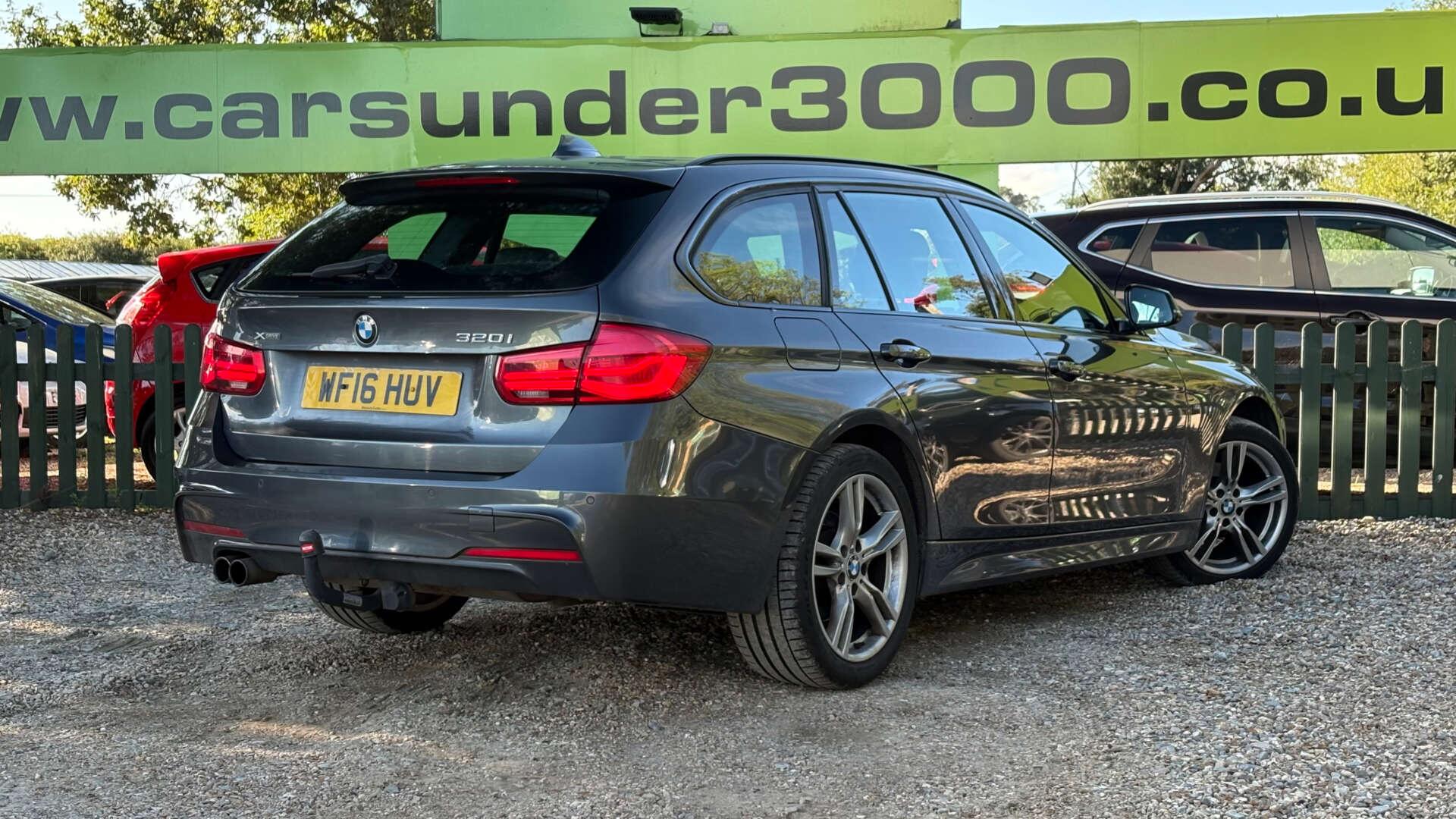 BMW 3 Series view 8
