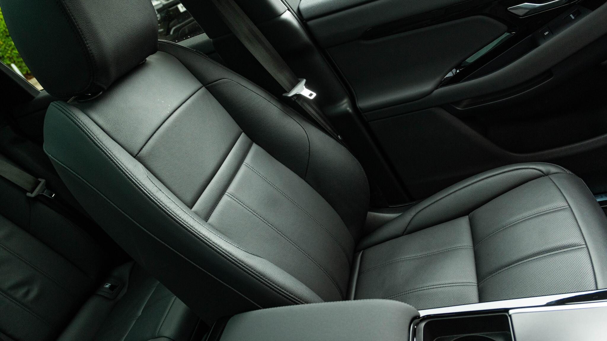 Land Rover Range Rover Evoque view 23