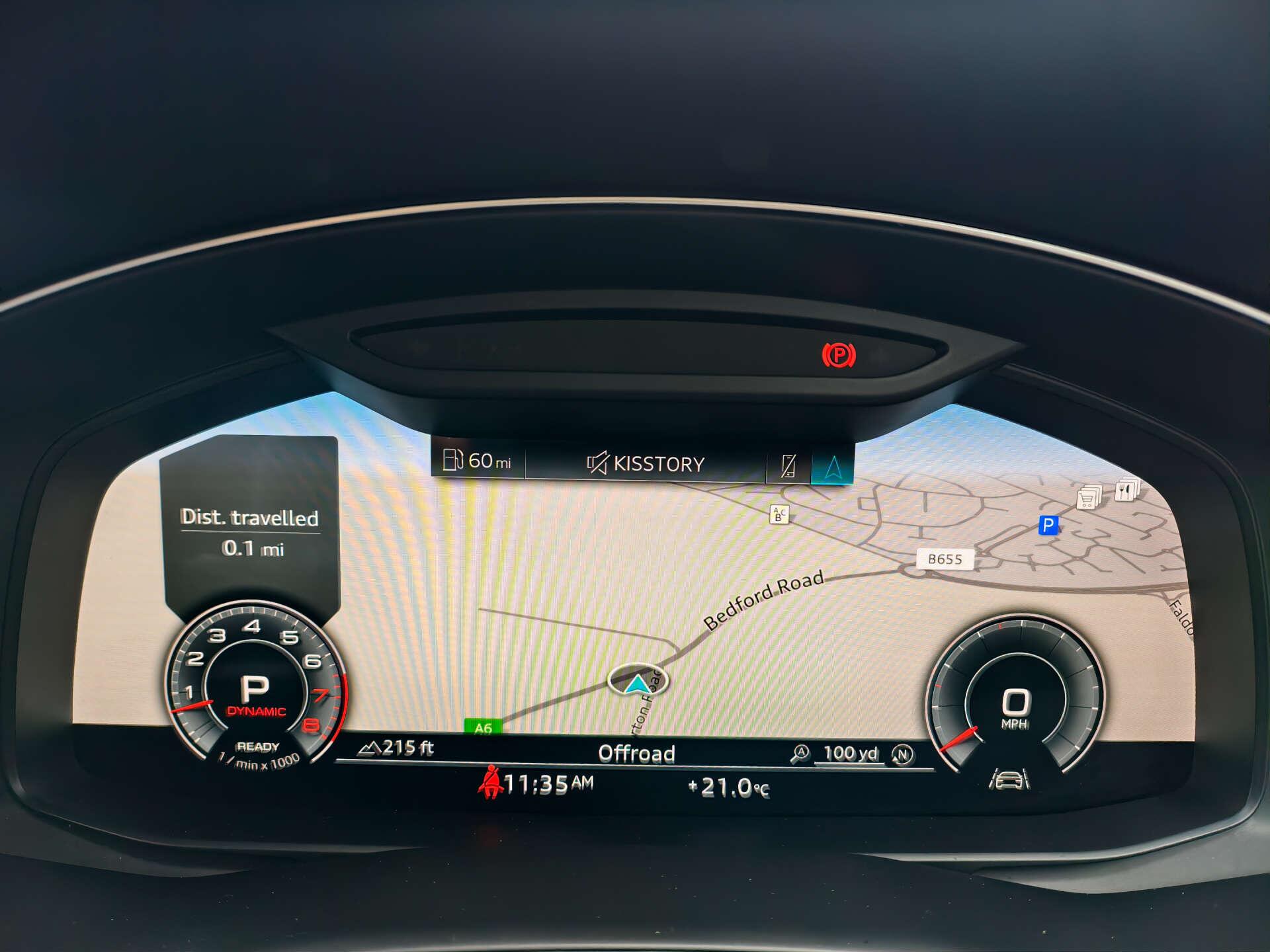 Audi Q8 view 39