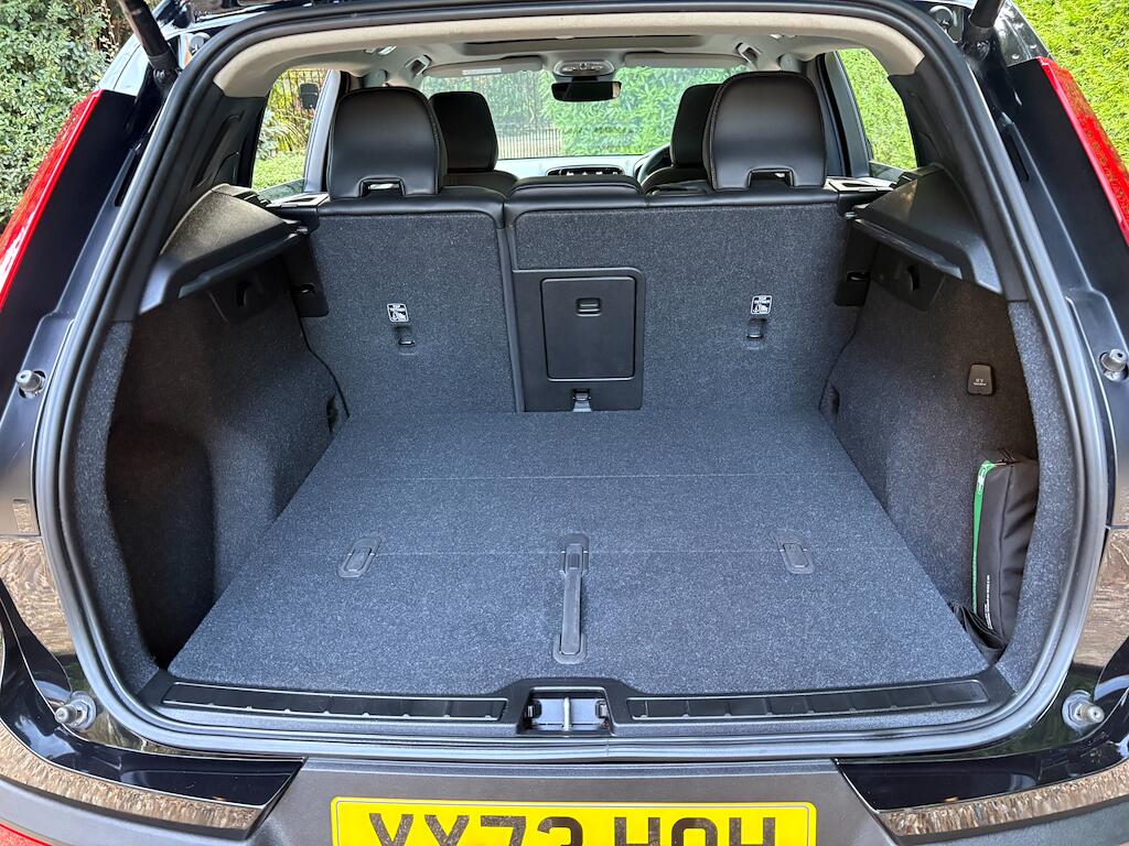 Volvo XC40 view 37