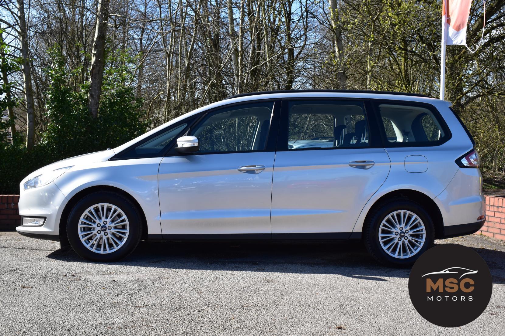 Ford Galaxy view 10