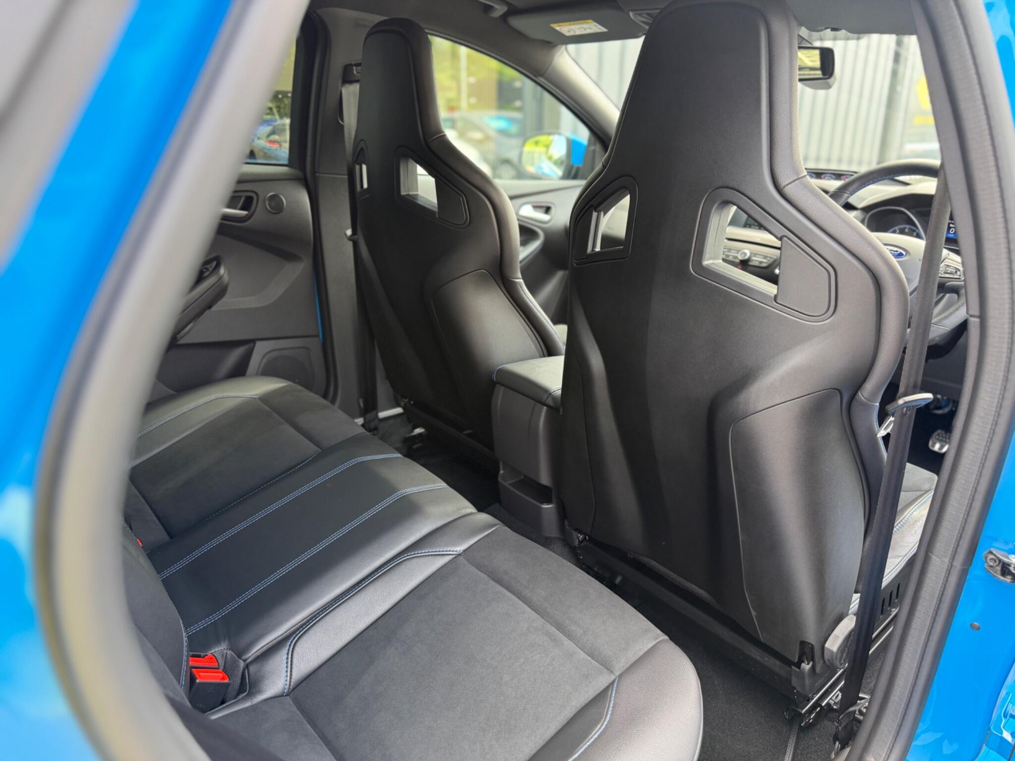 Ford Focus view 50