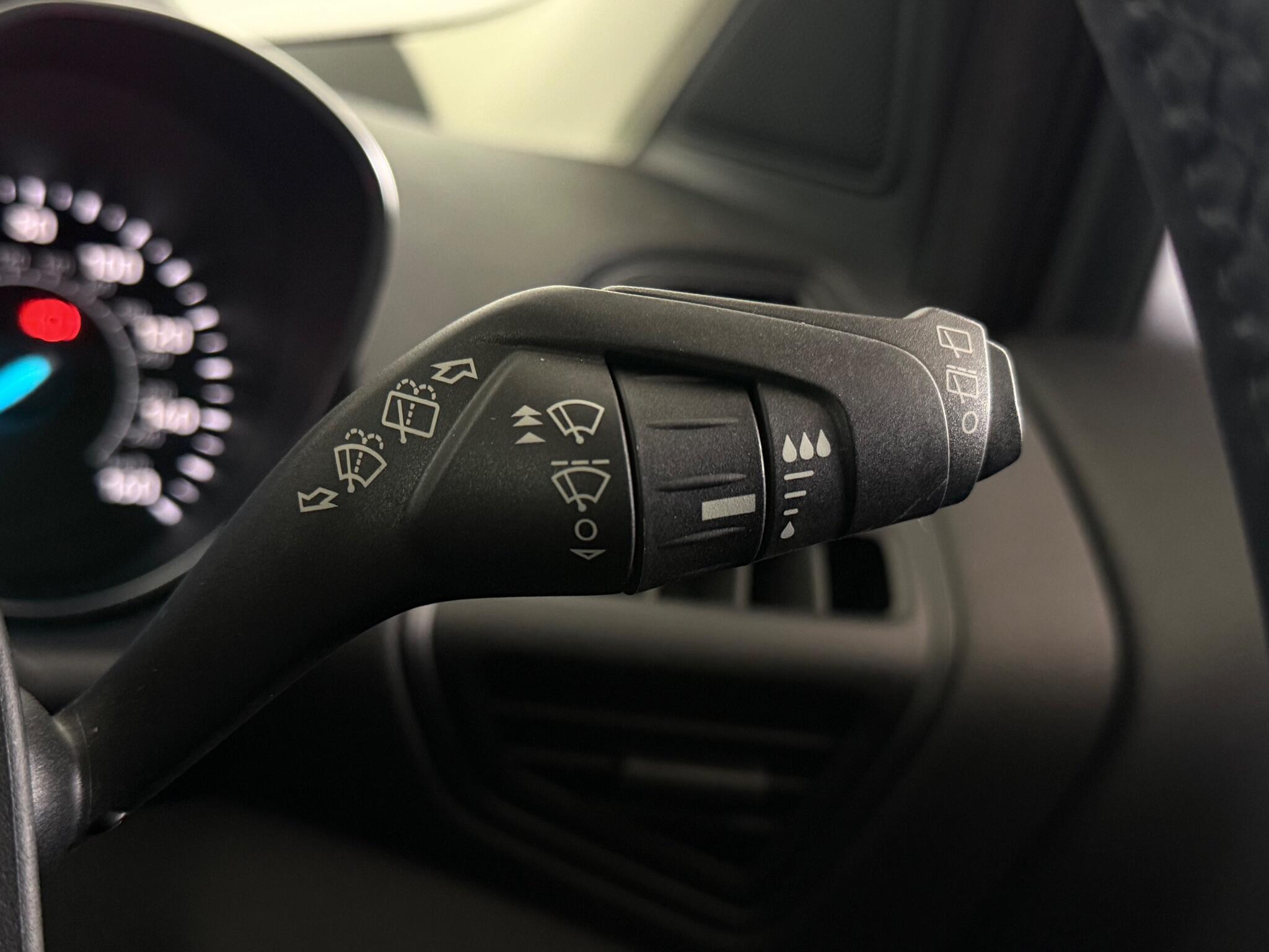 Ford Kuga view 22