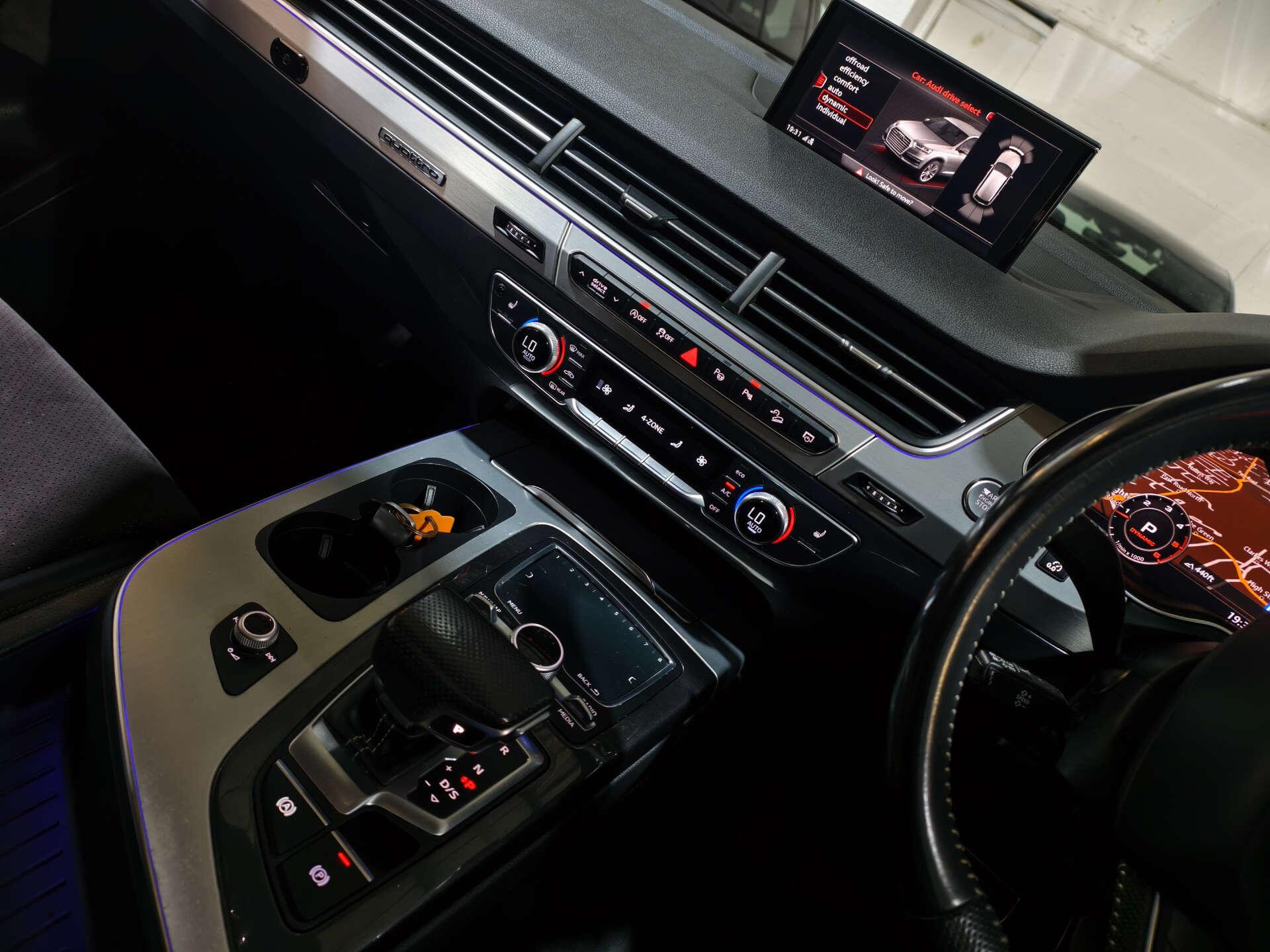 Audi Q7 view 40