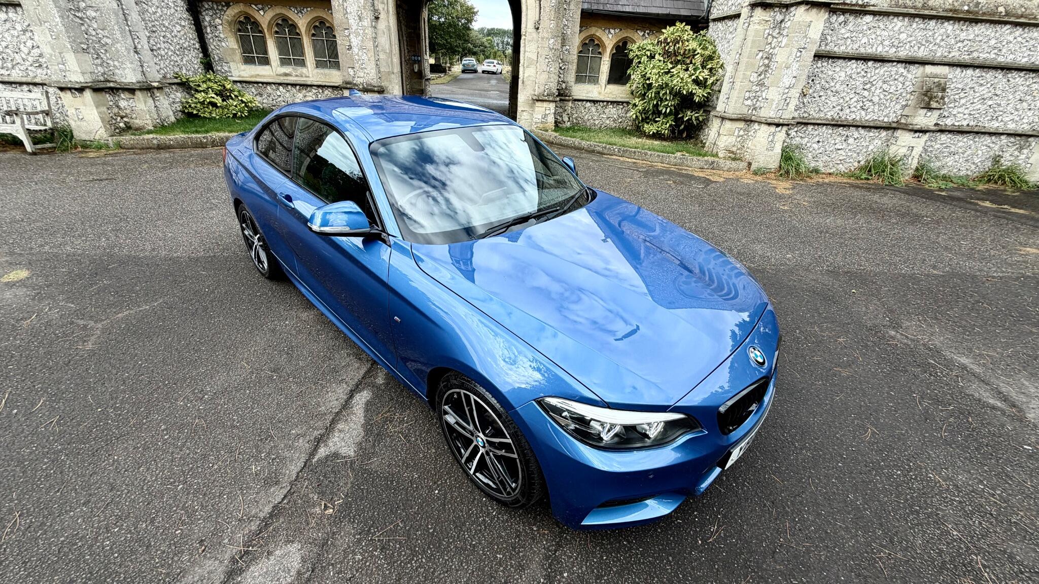 BMW 2 Series view 3