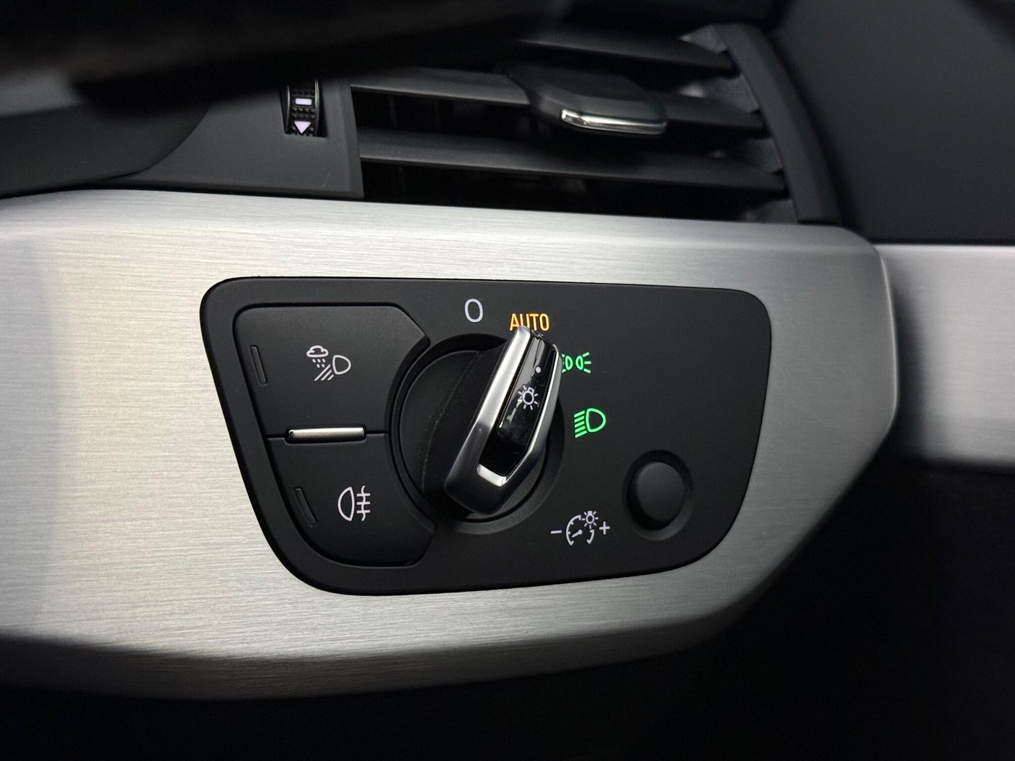 Audi A4 view 29