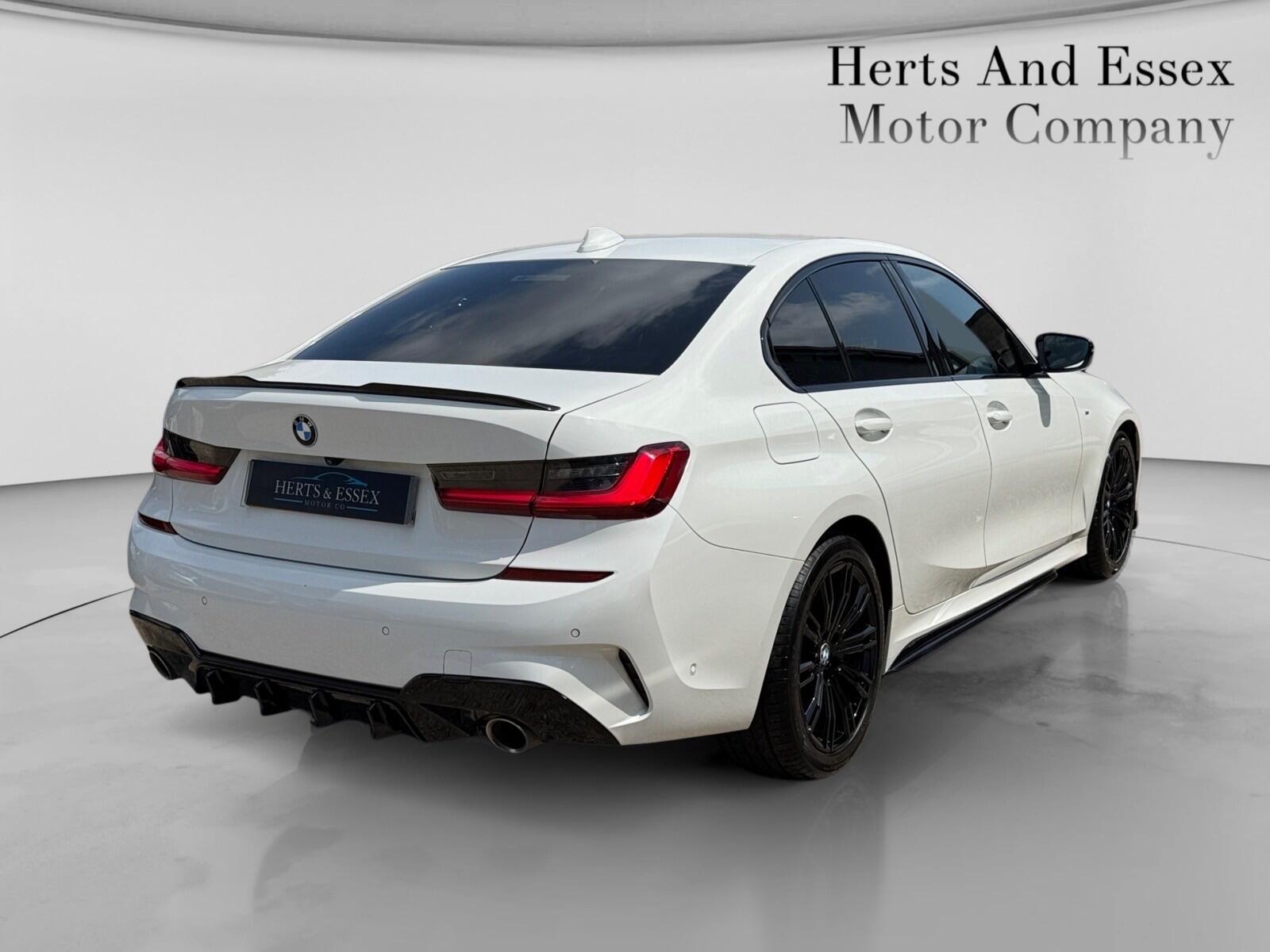 BMW 3 Series view 8