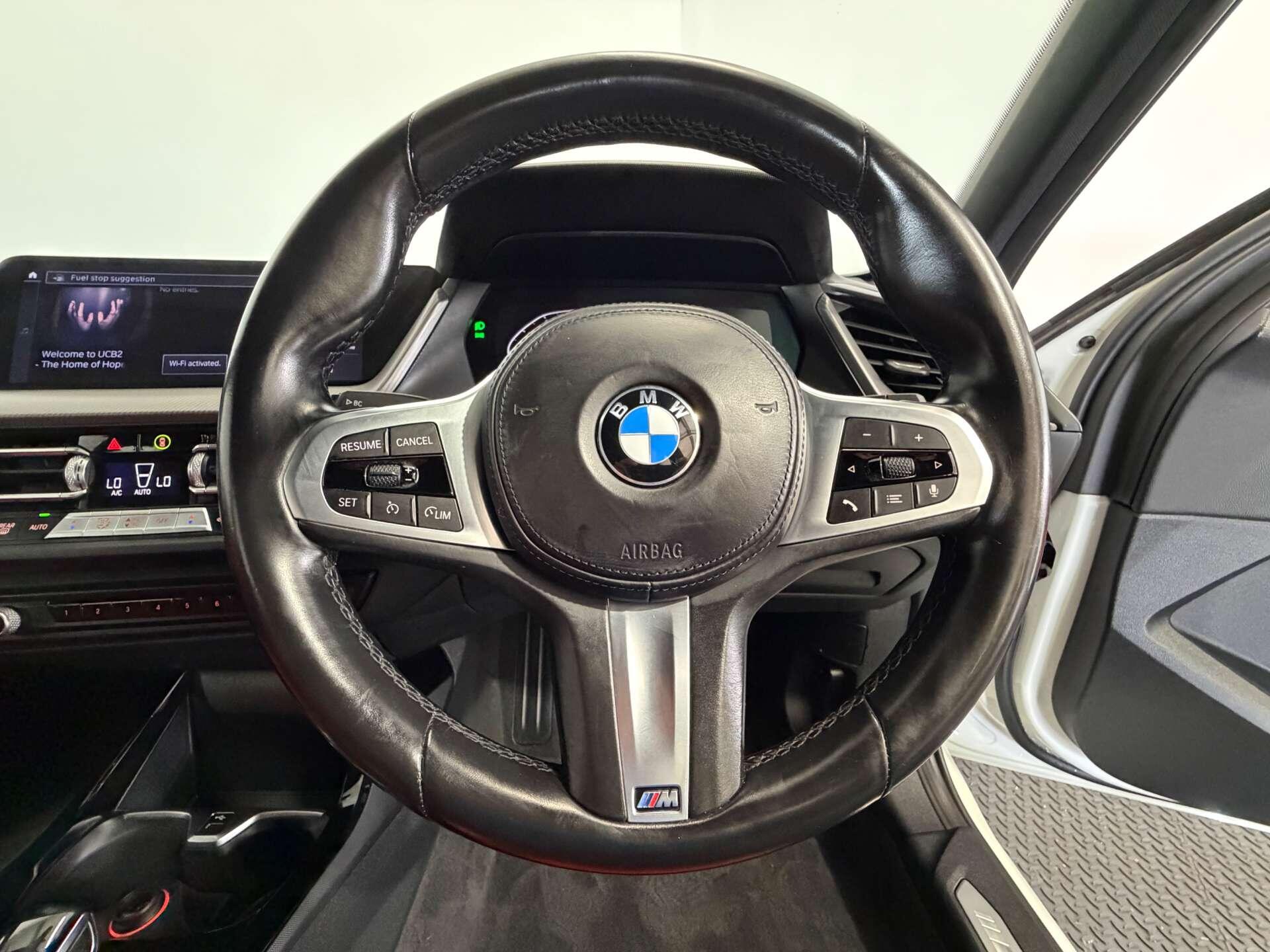 BMW 1 Series view 31