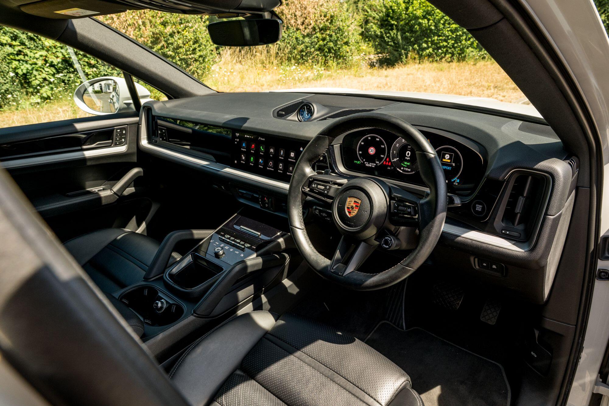 Porsche Cayenne view 35