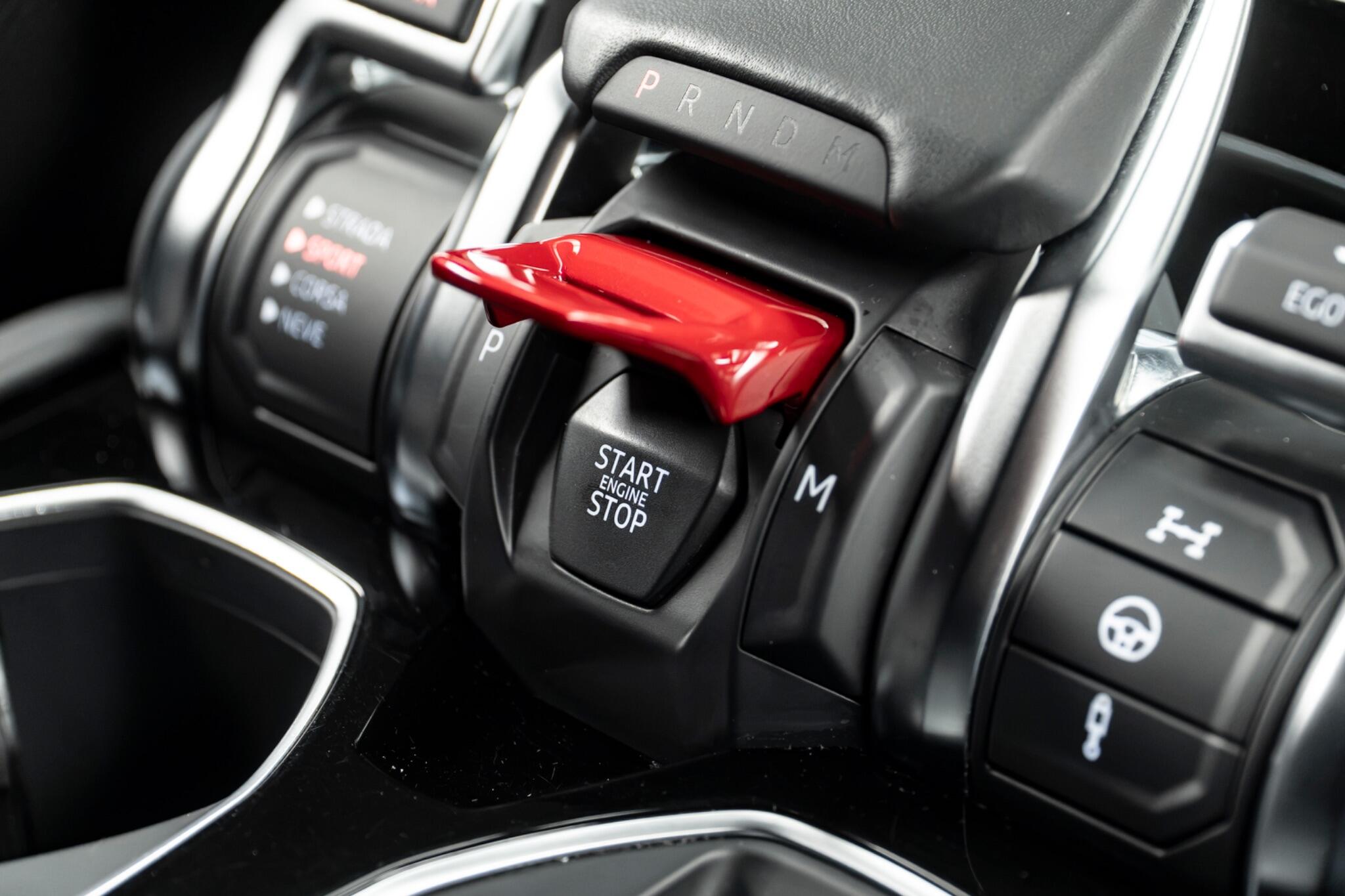 Lamborghini Urus view 45